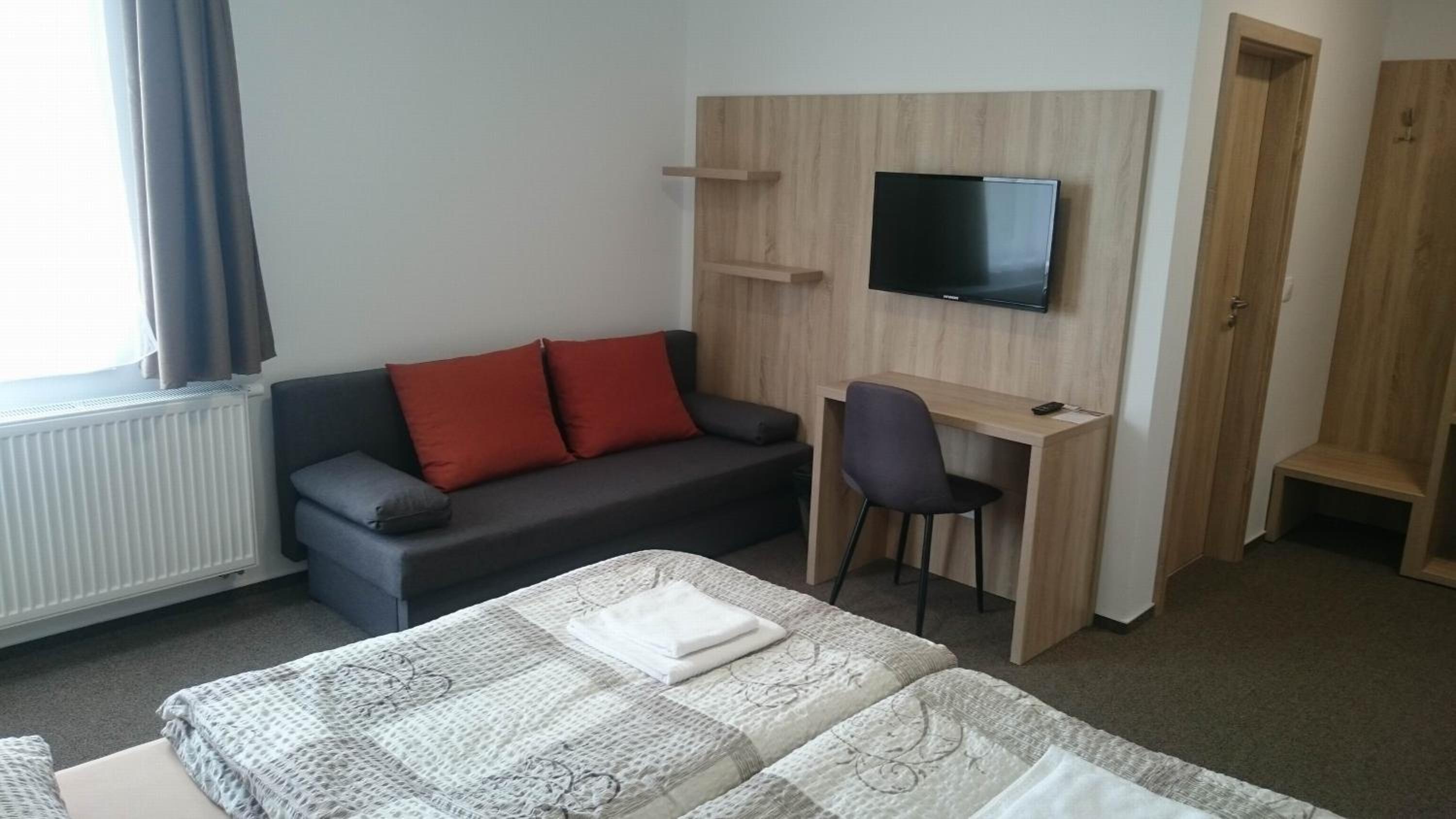 Double or Twin Room photo 2