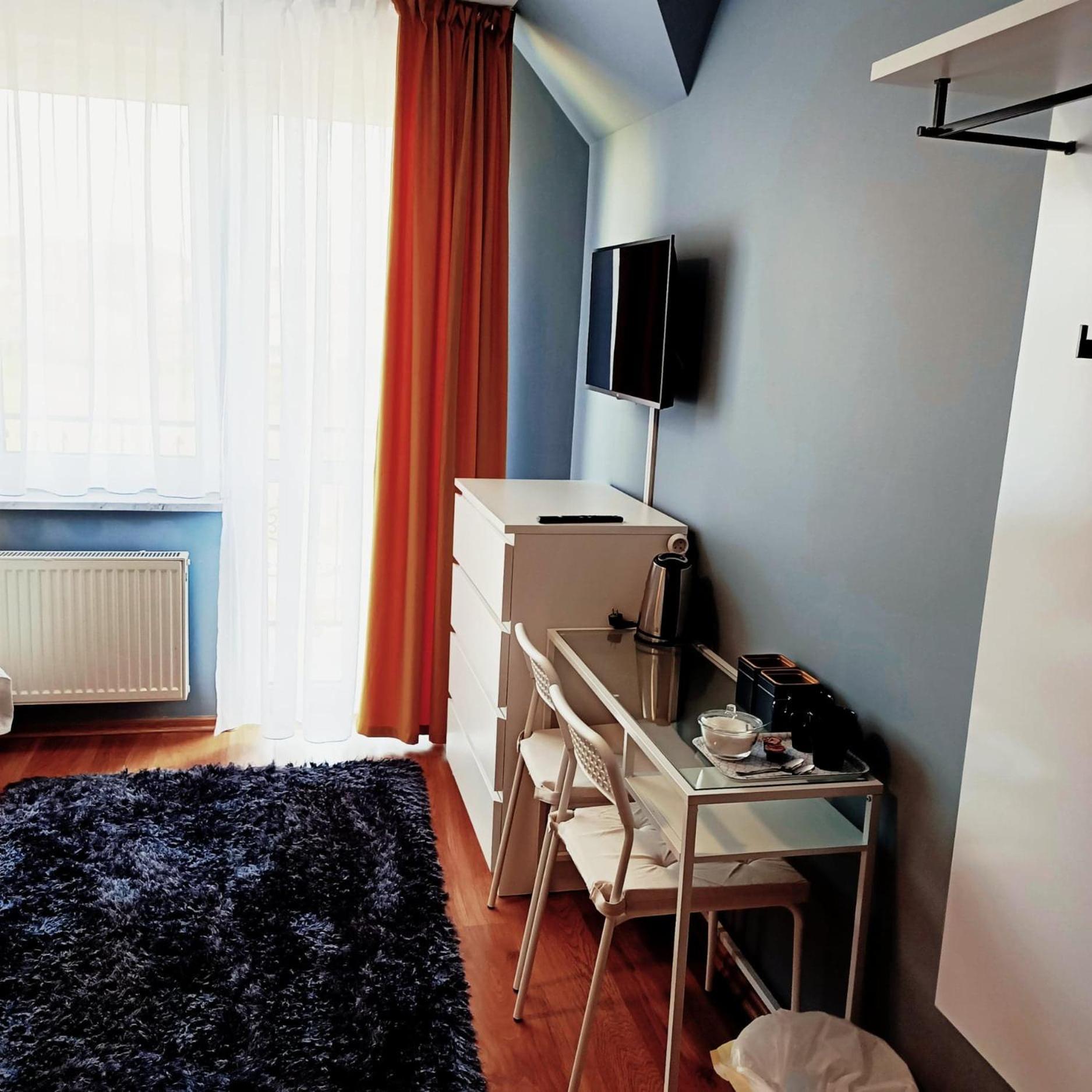 Double Room with Private Bathroom - Photo 5