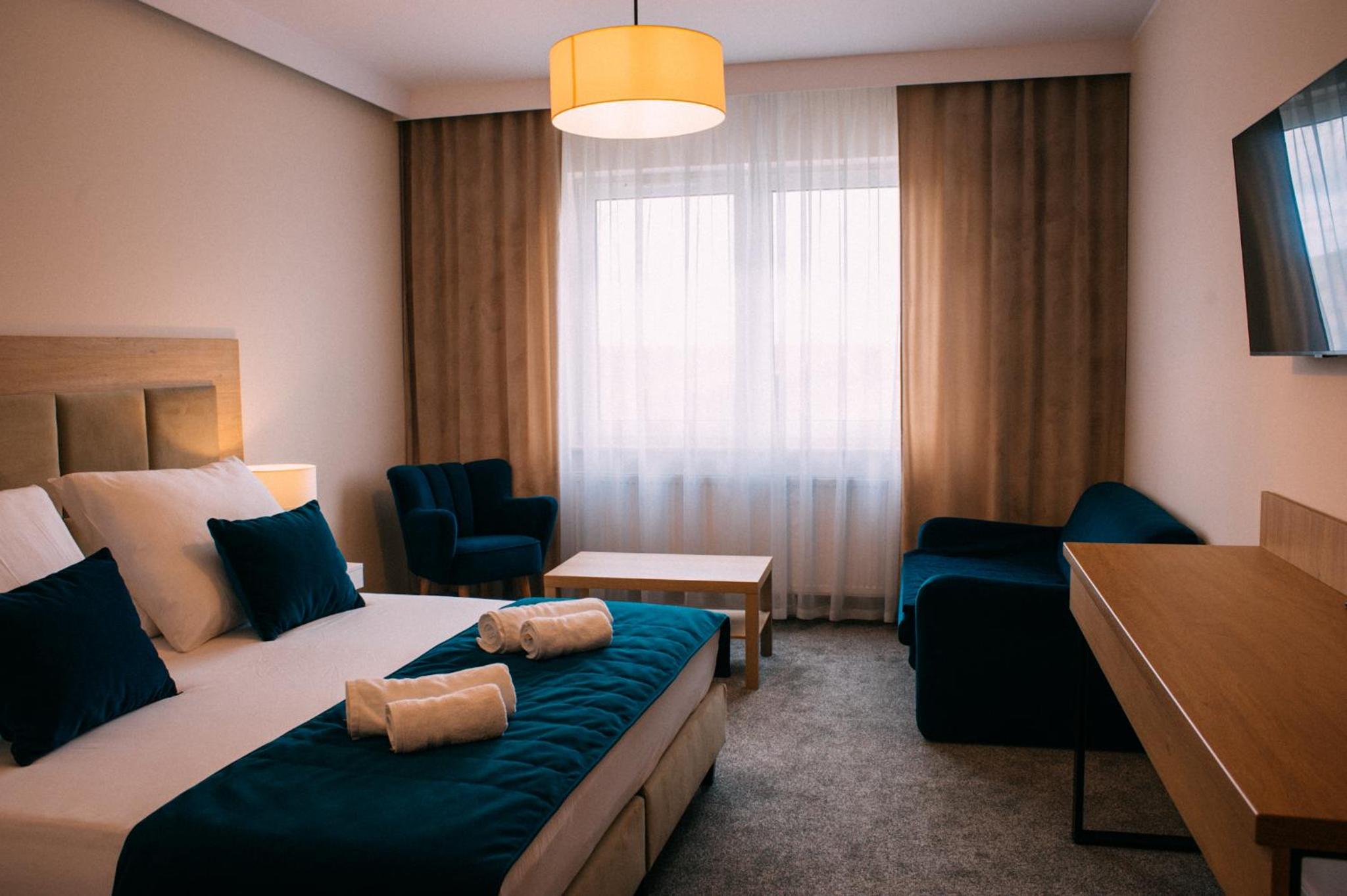 Large Double or Twin Room photo 2