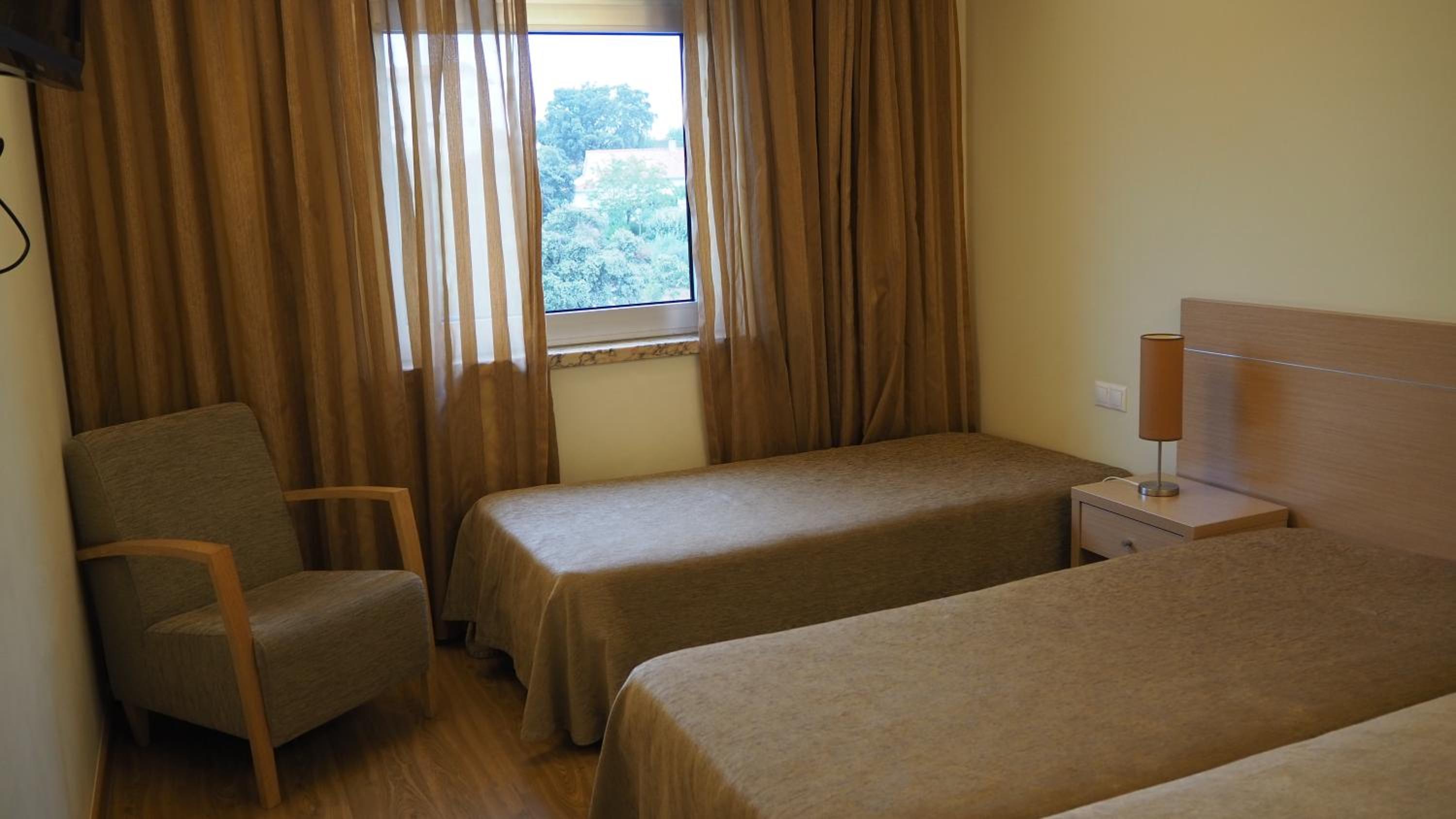 Triple Room - Photo 1