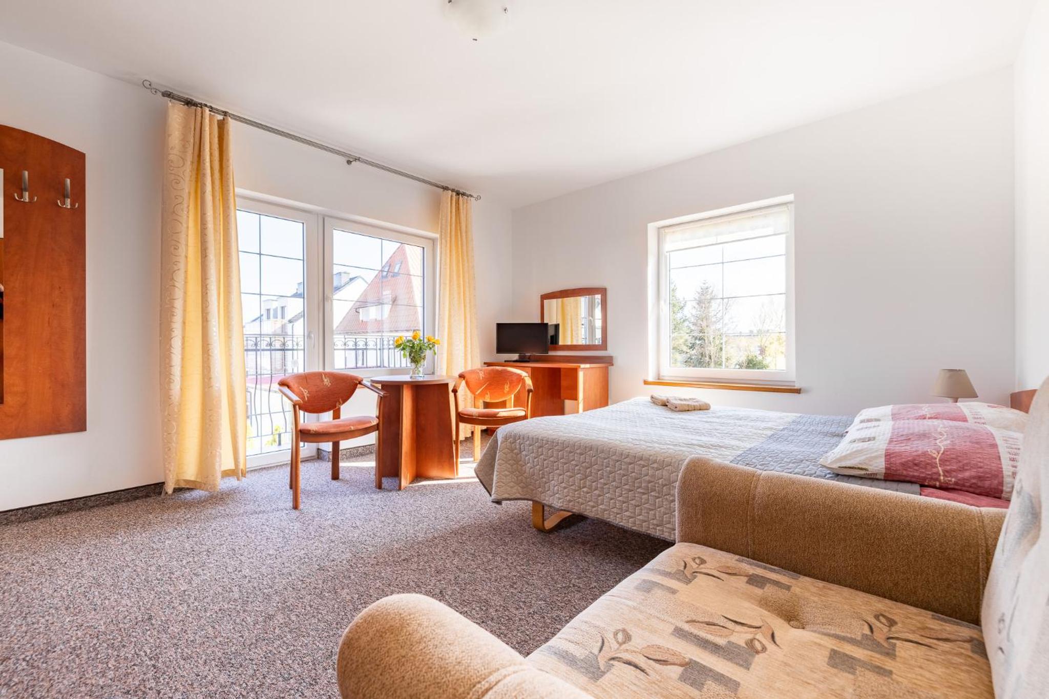Double or Twin Room with Private Bathroom photo 1