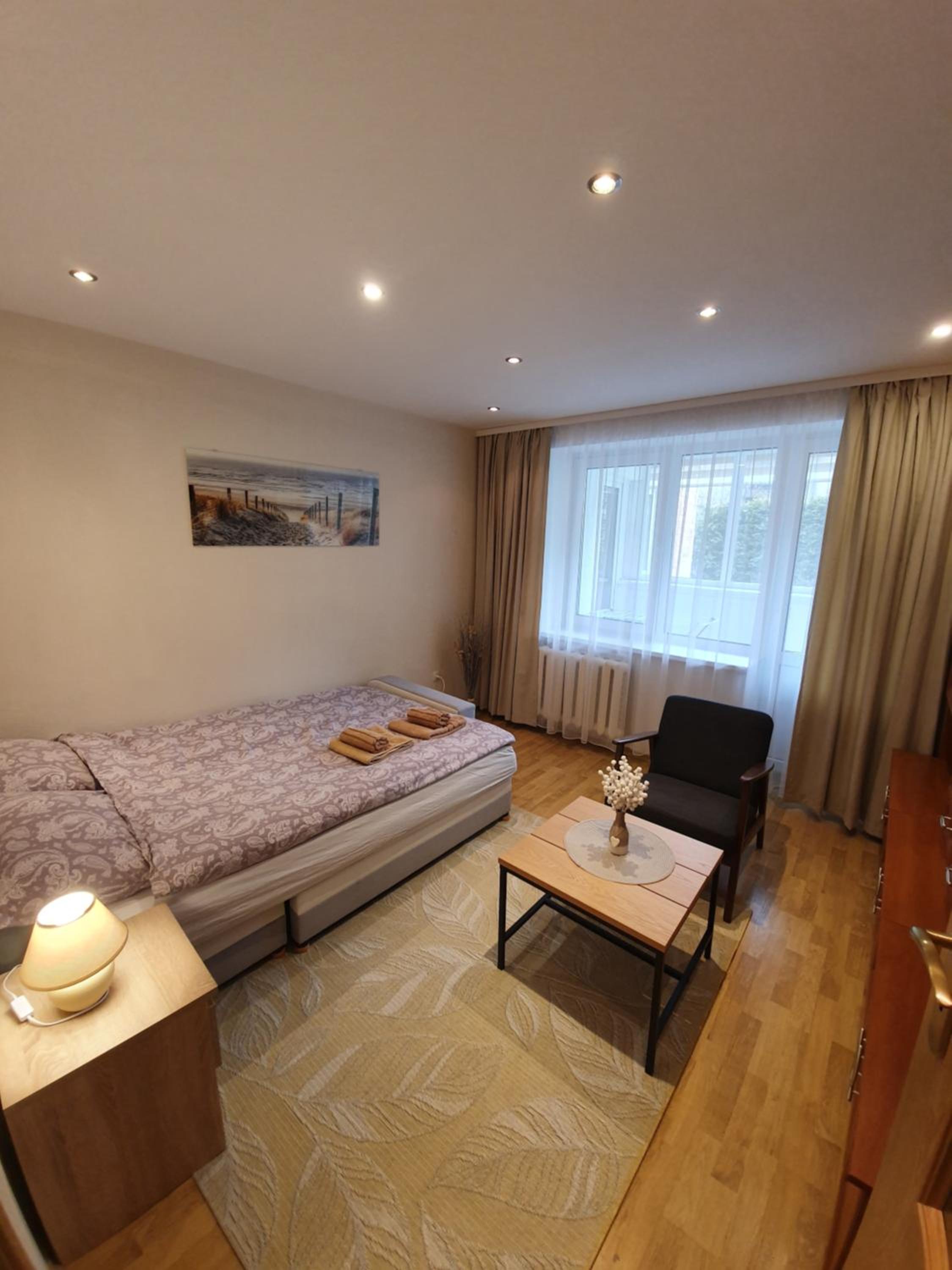 One-Bedroom Apartment photo 1
