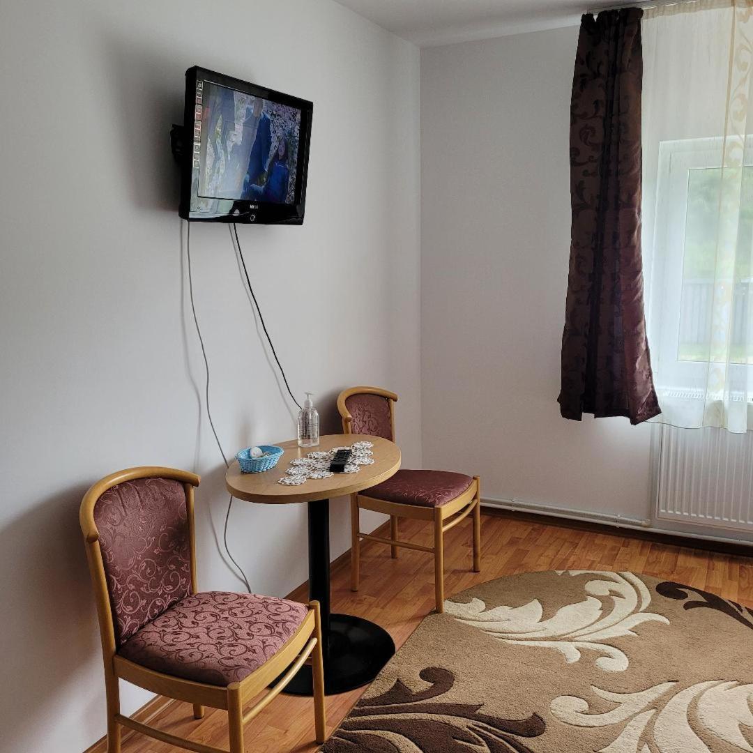 Large Double Room photo 1
