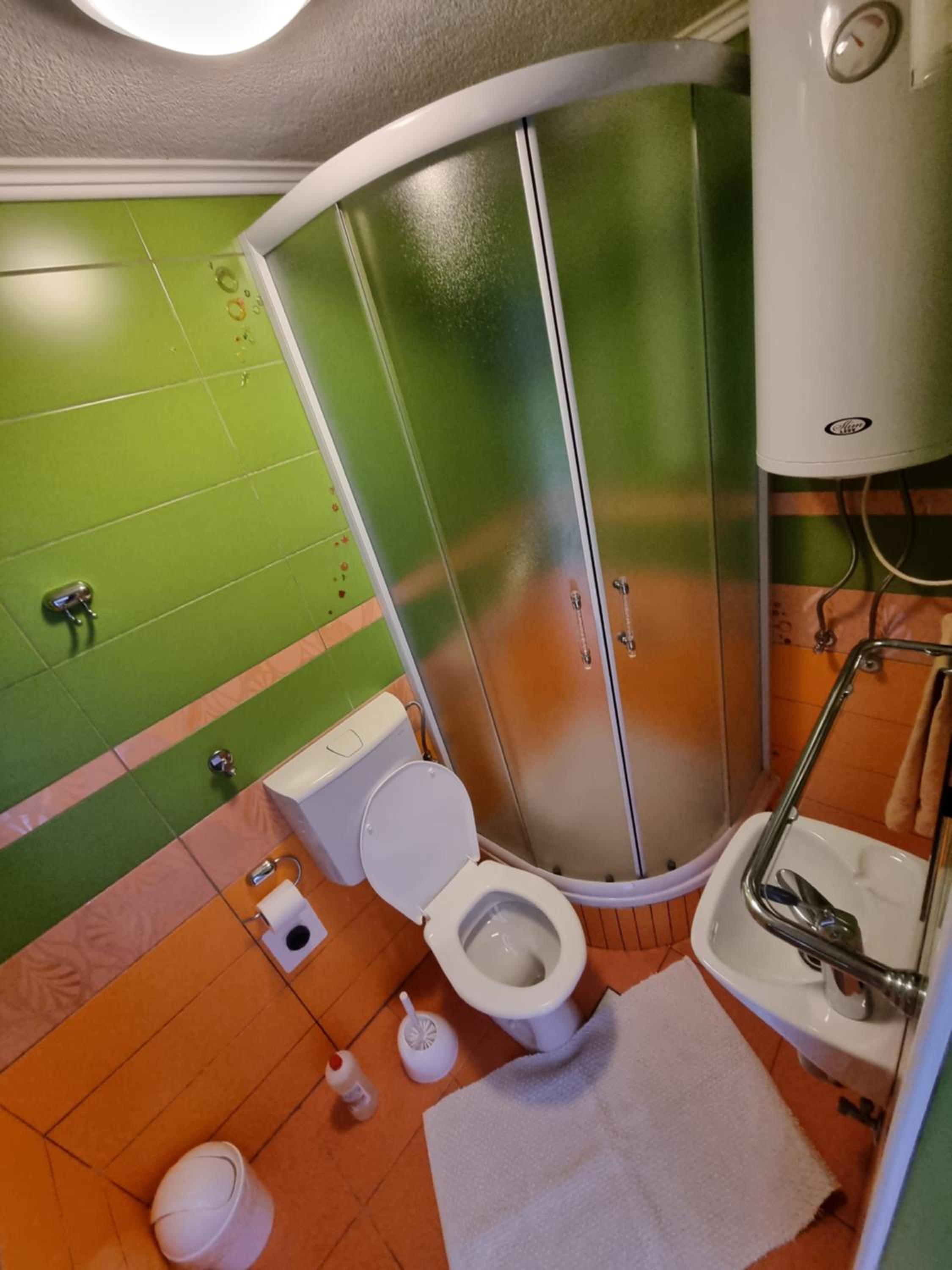 One-Bedroom Apartment - Photo 14