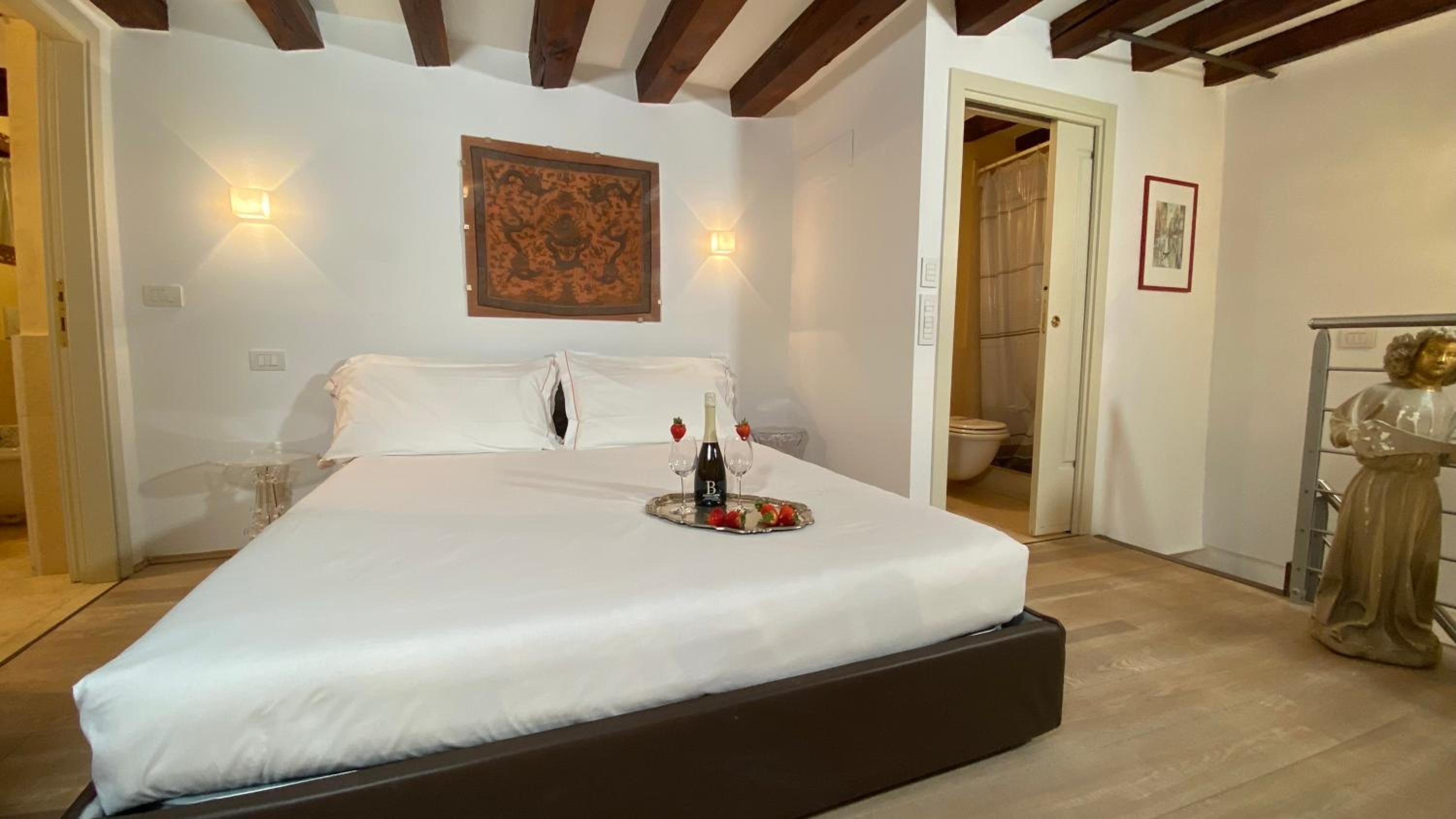 Manin One-Bedroom Apartment - Castello 4481 photo 3