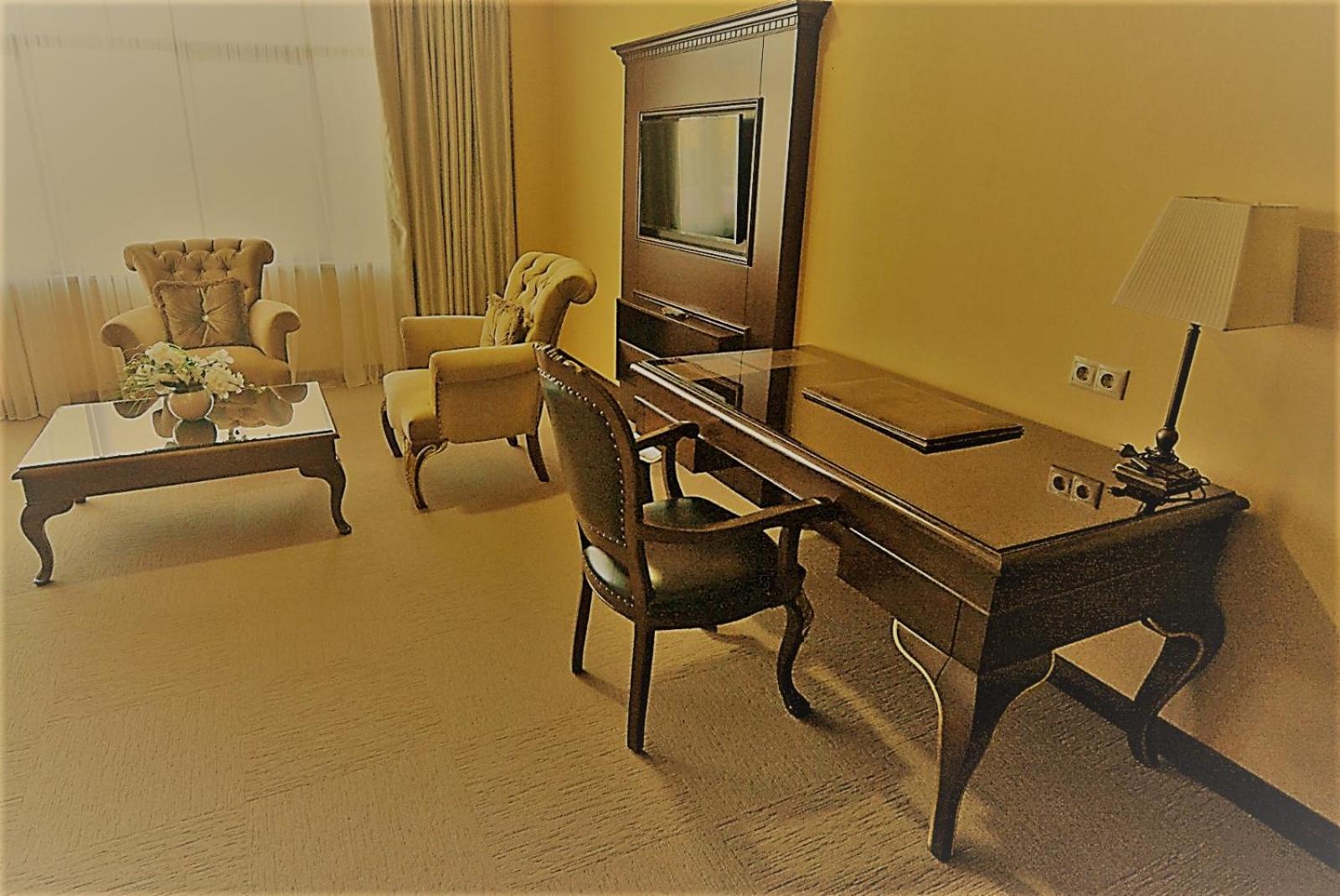 Deluxe Room - Photo 22