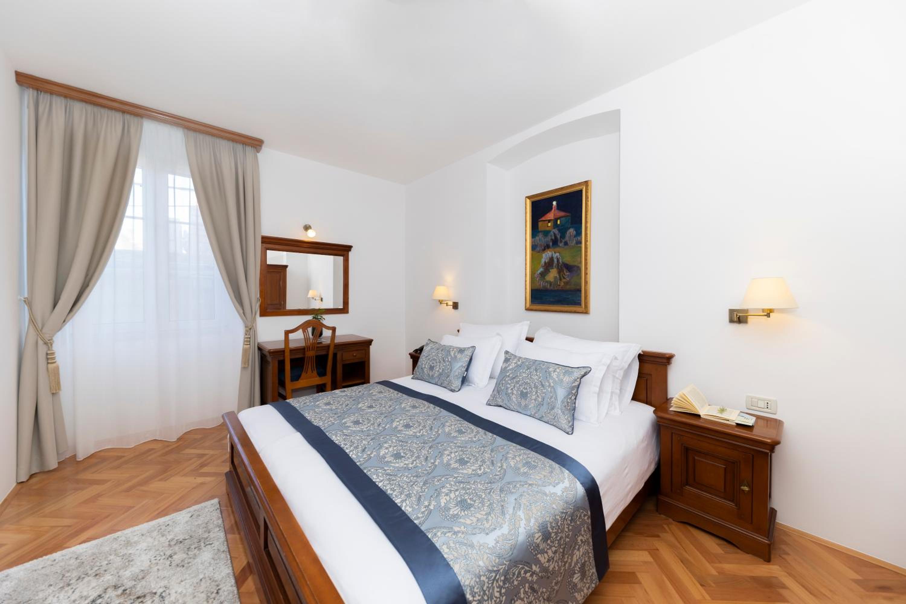 Junior Suite with Balcony and Sea View - Photo 5