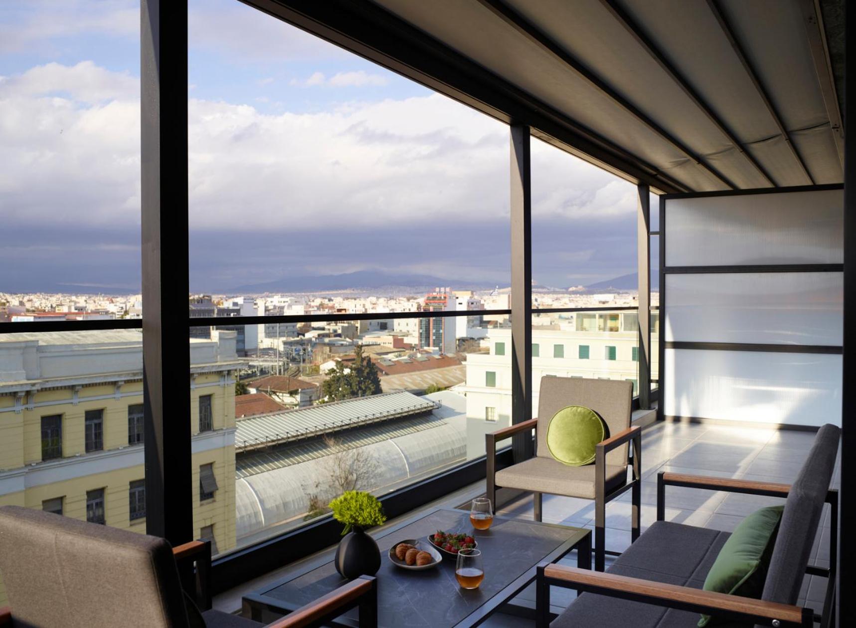 The Port Square Suite