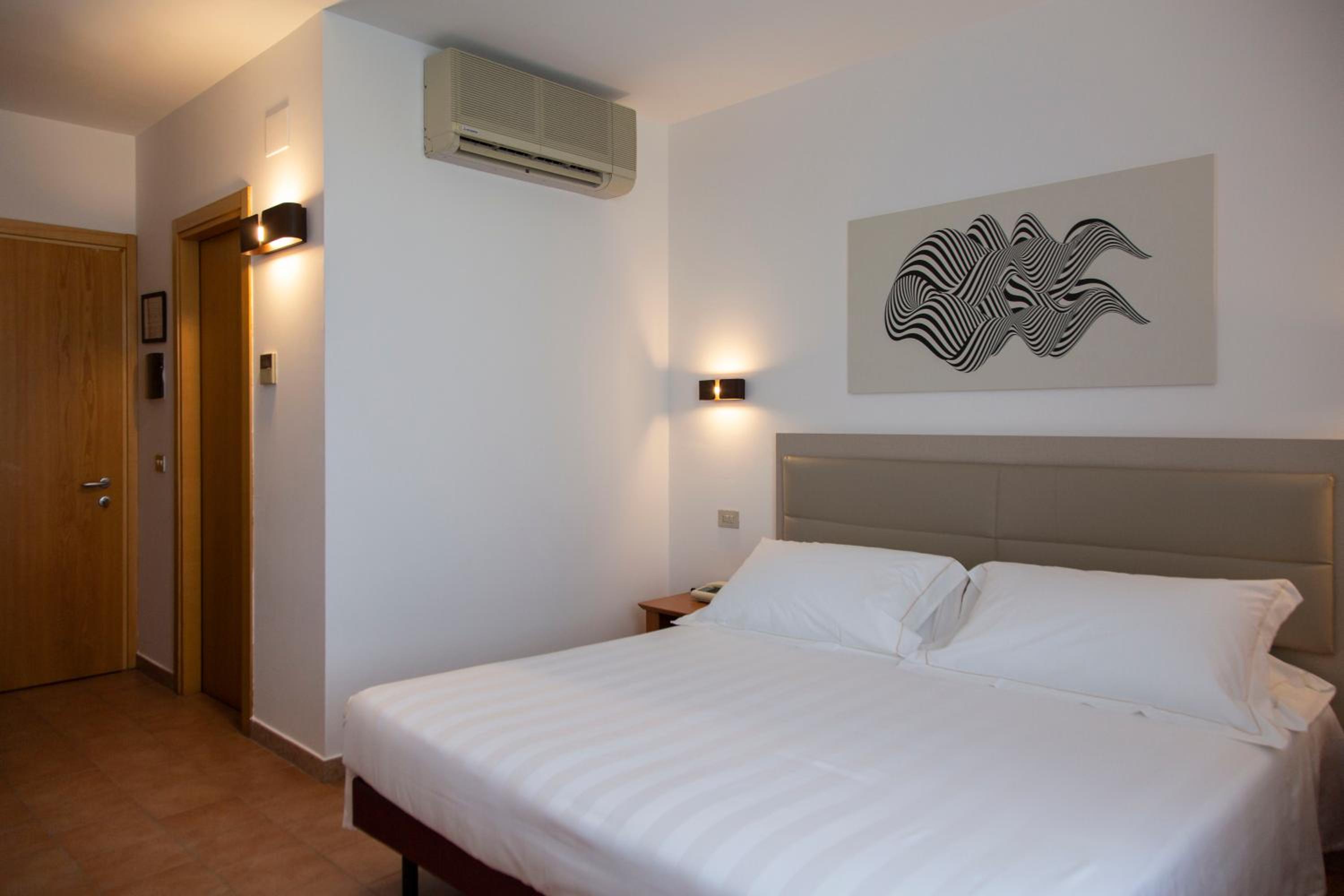 Standard Triple Room photo 3