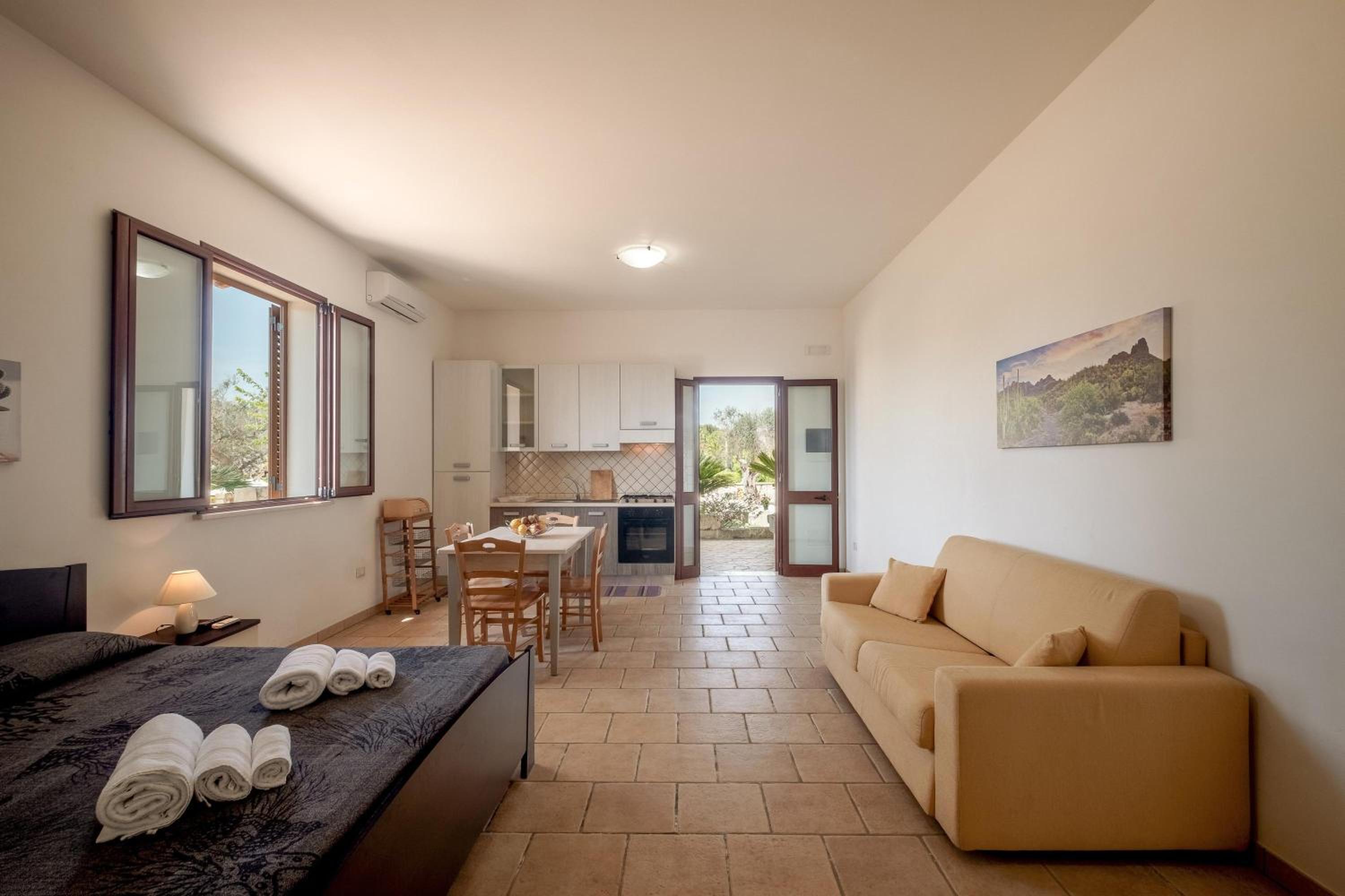Superior One-Bedroom Apartment photo 1