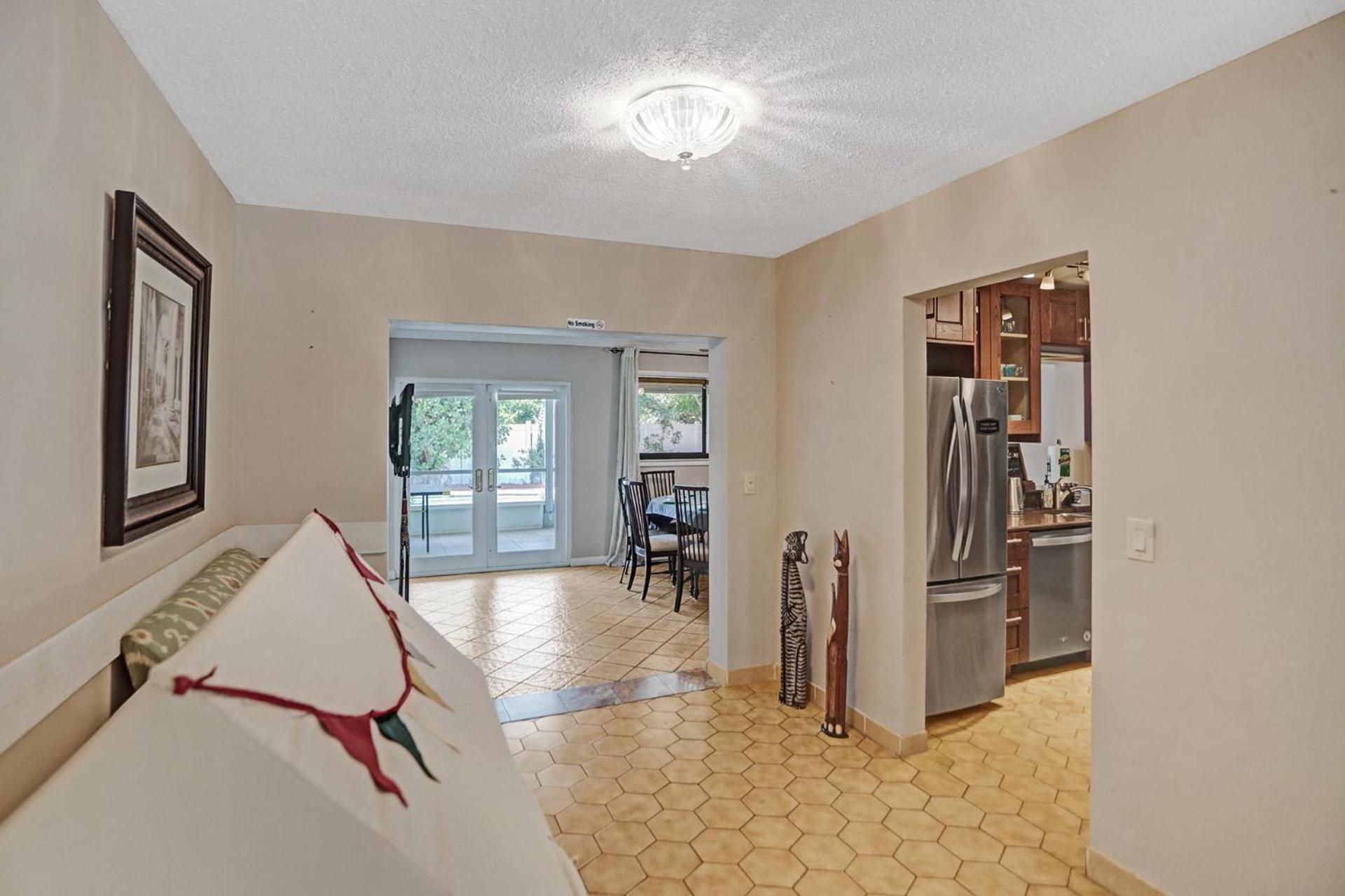 Four-Bedroom House photo 2