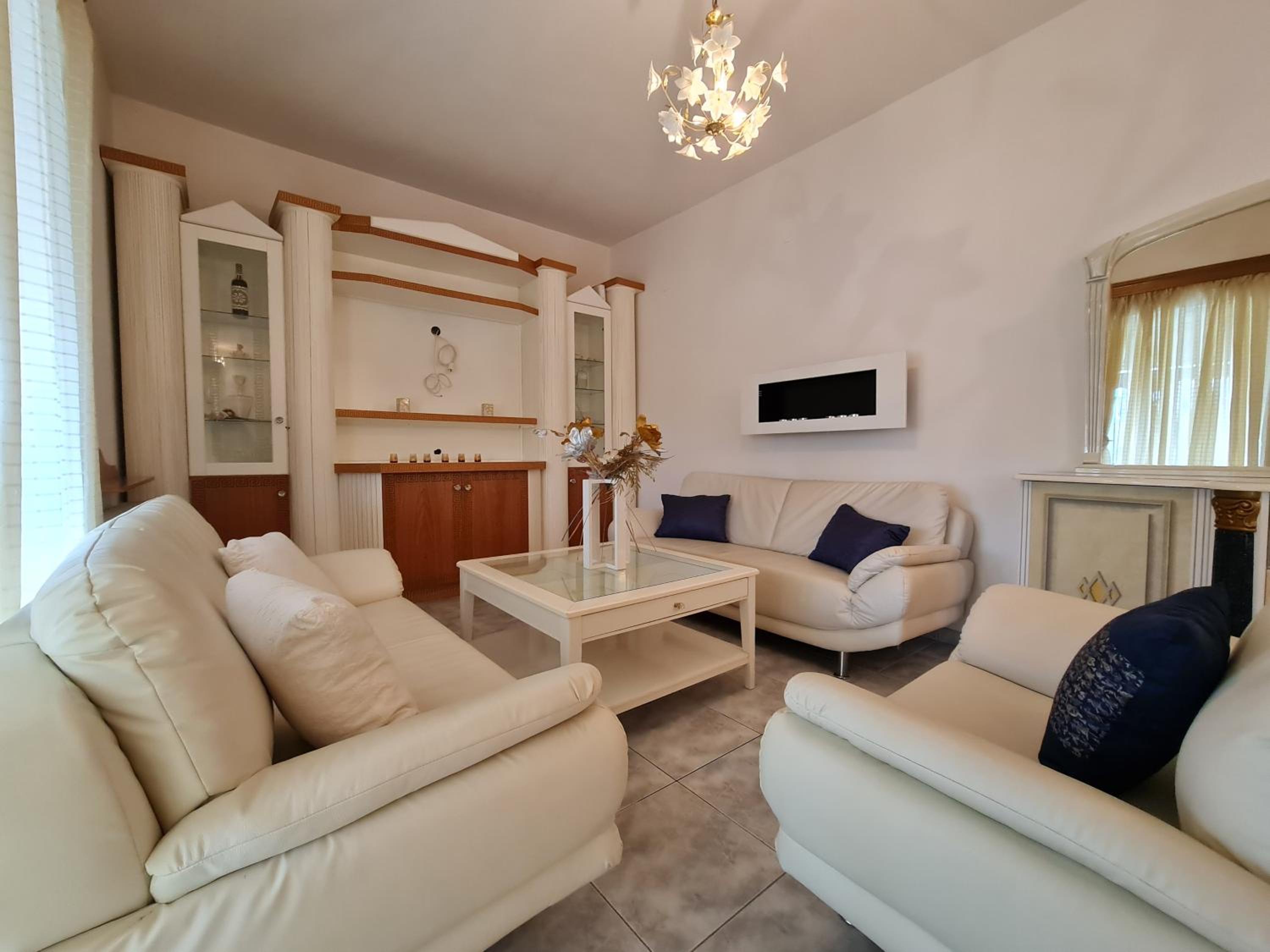 Three-Bedroom Apartment - Photo 75