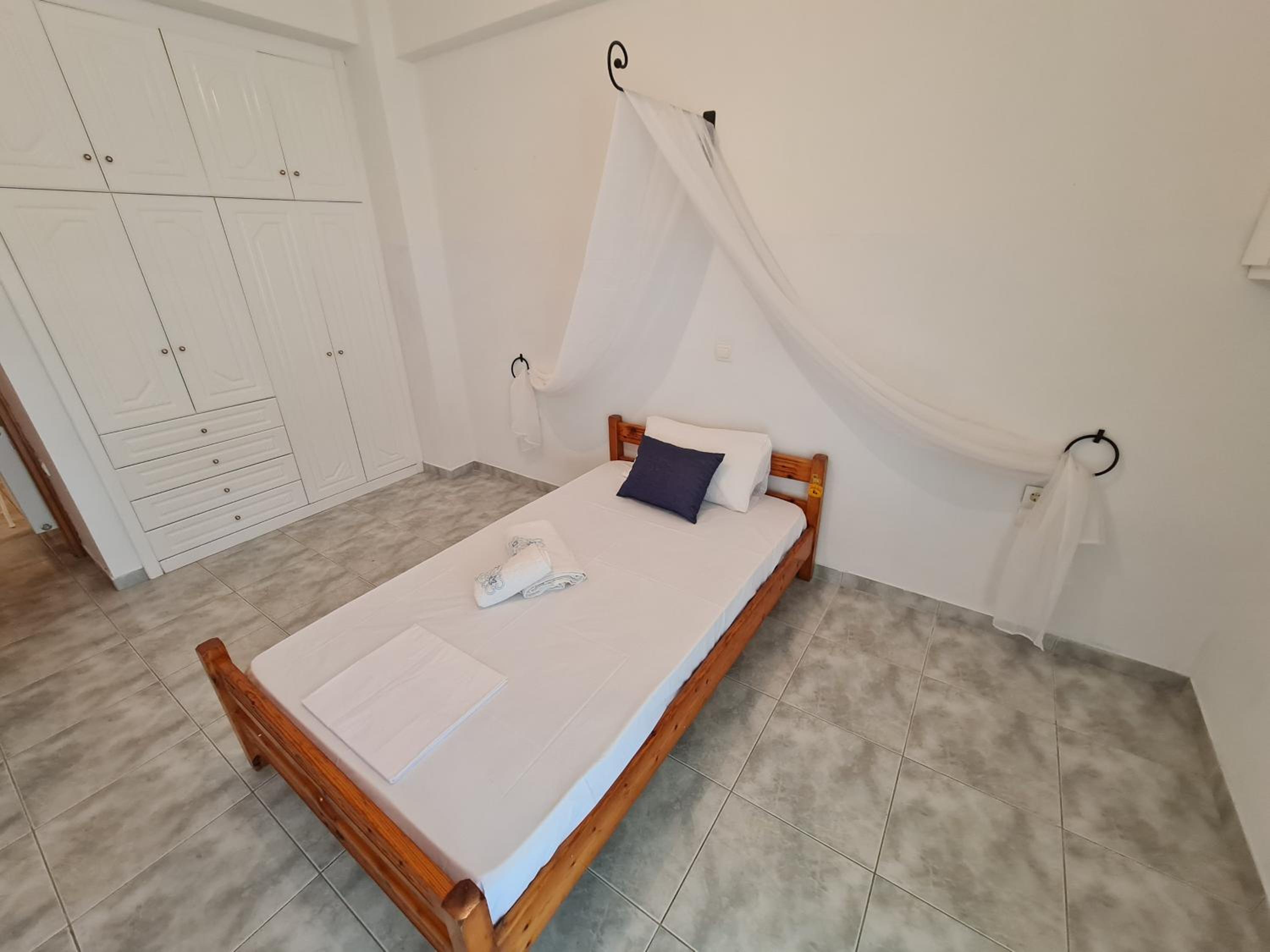 Three-Bedroom Apartment - Photo 87