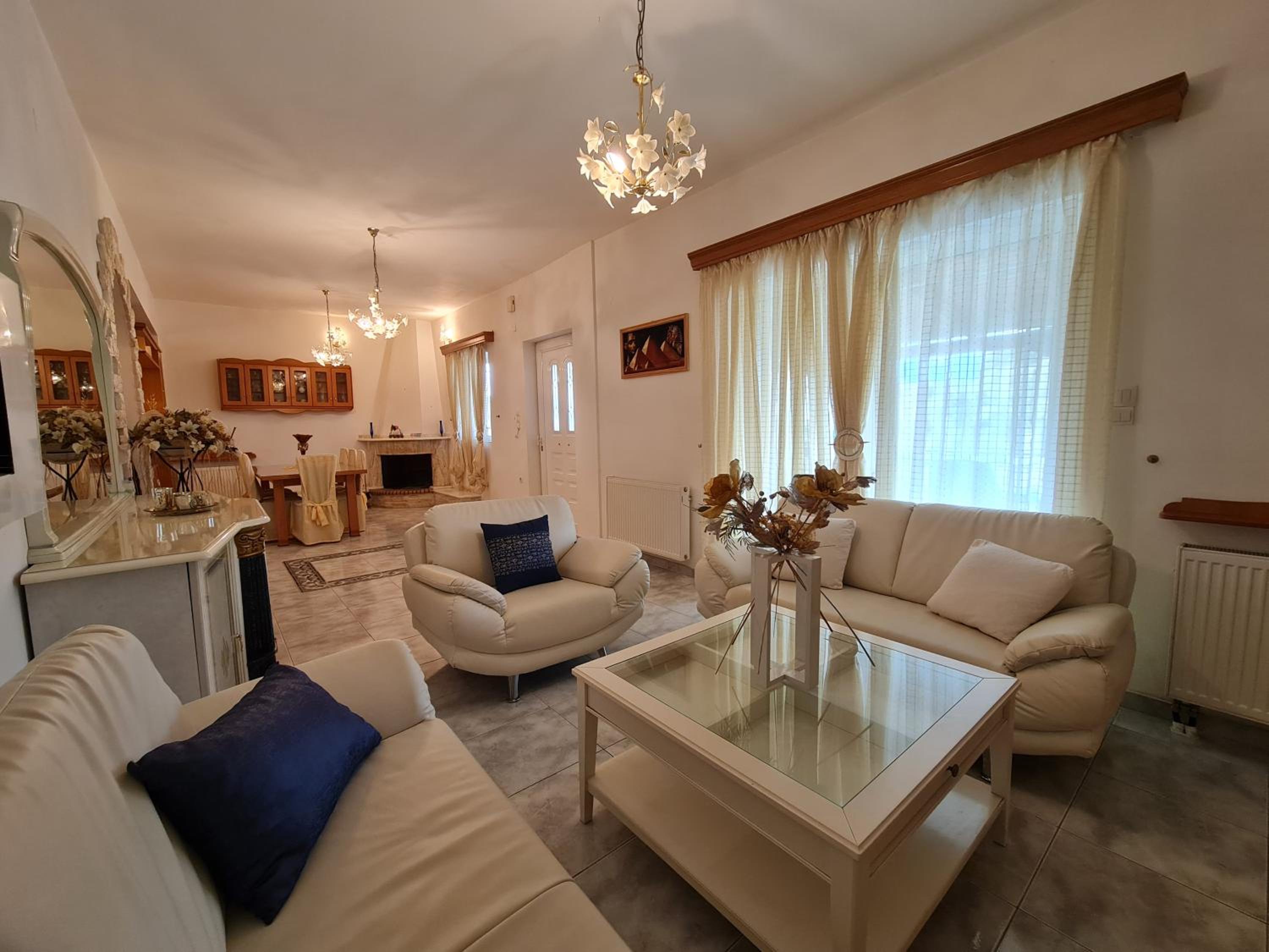 Three-Bedroom Apartment - Photo 74