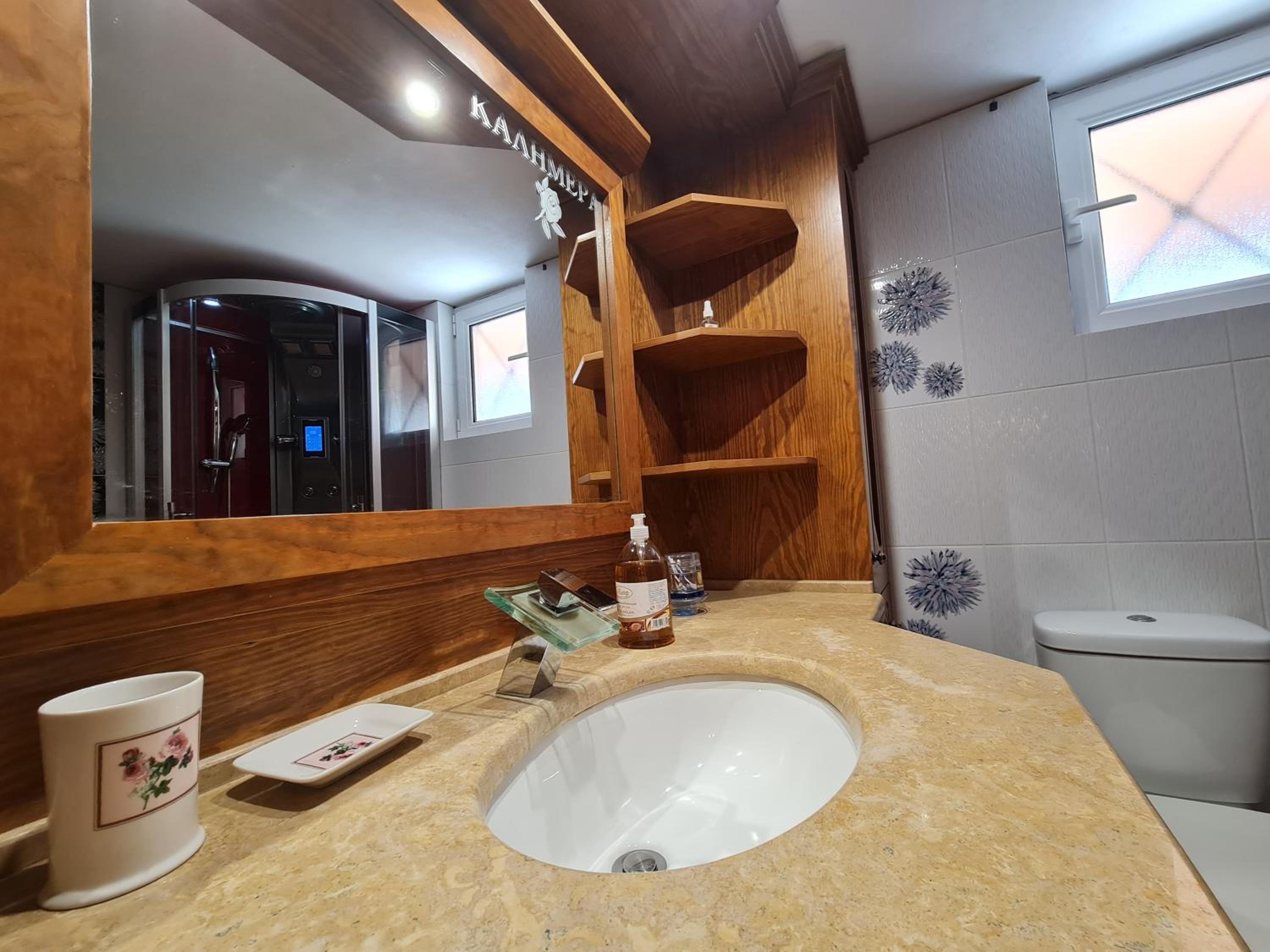Three-Bedroom Apartment - Photo 14