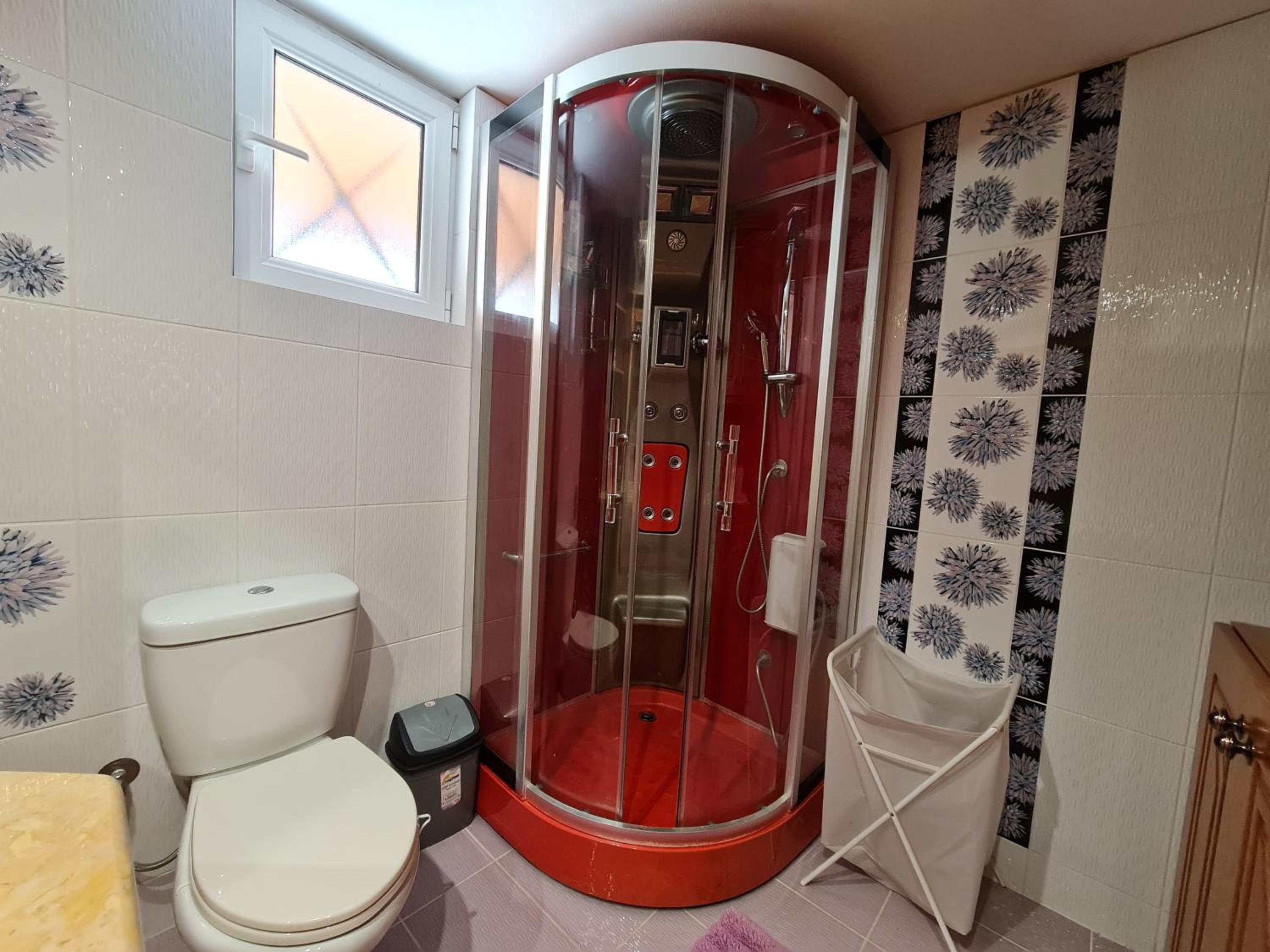 Three-Bedroom Apartment - Photo 10