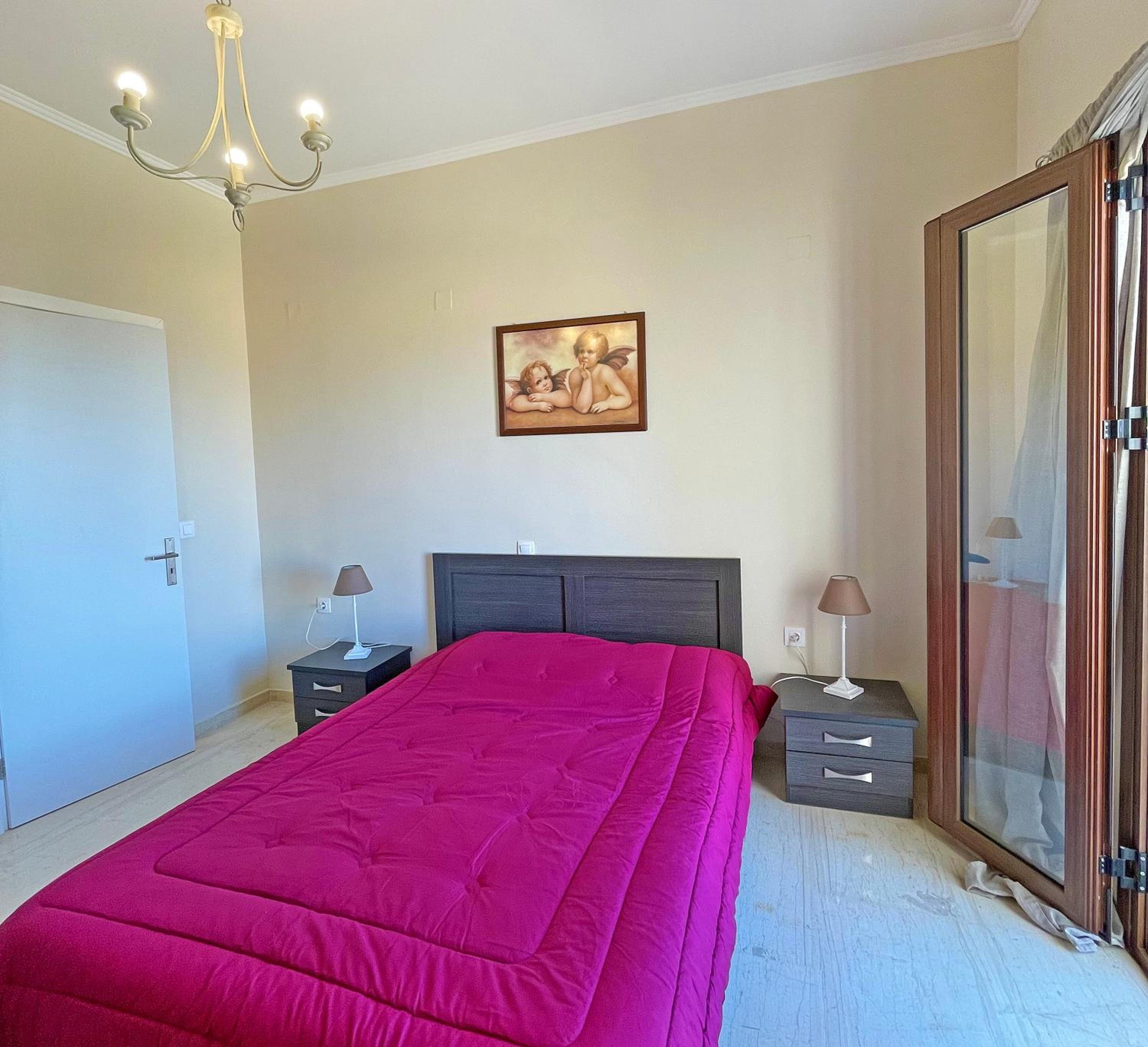 One-Bedroom Apartment - Photo 14
