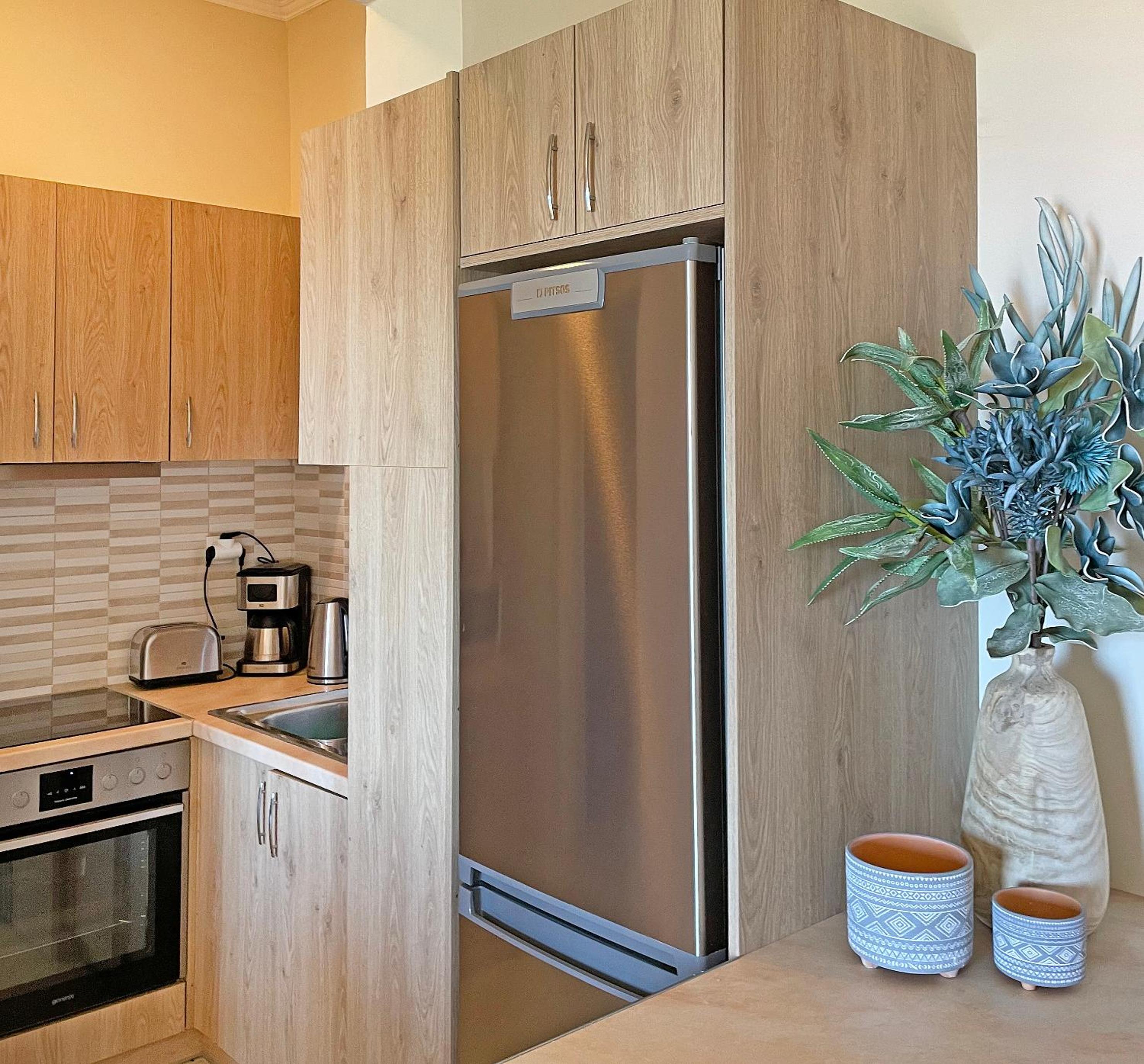 One-Bedroom Apartment - Photo 11
