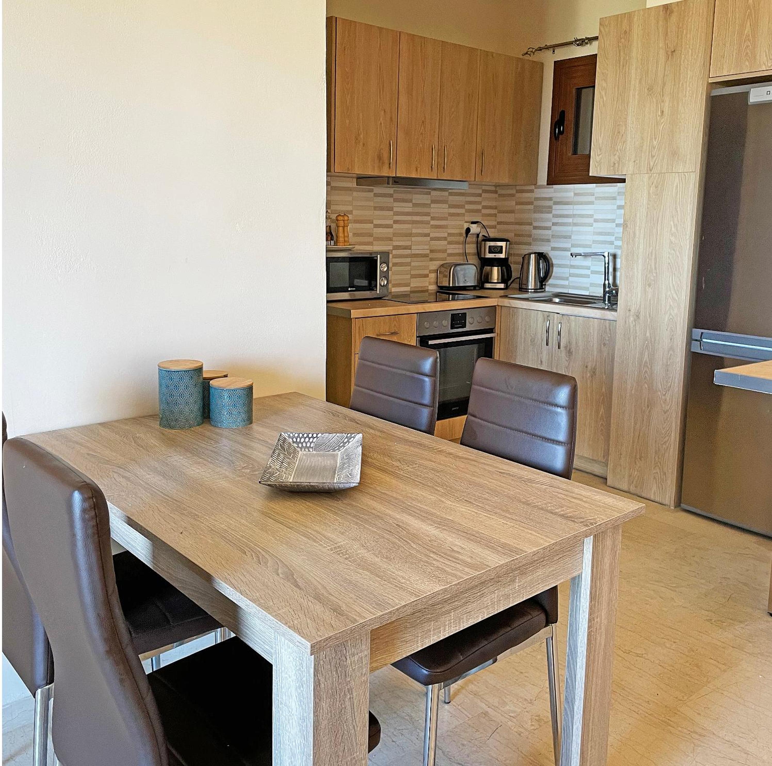 One-Bedroom Apartment - Photo 8