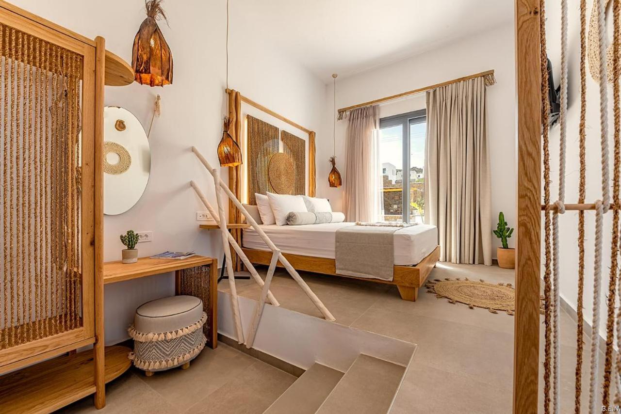 Cozy Double Room with Pool View