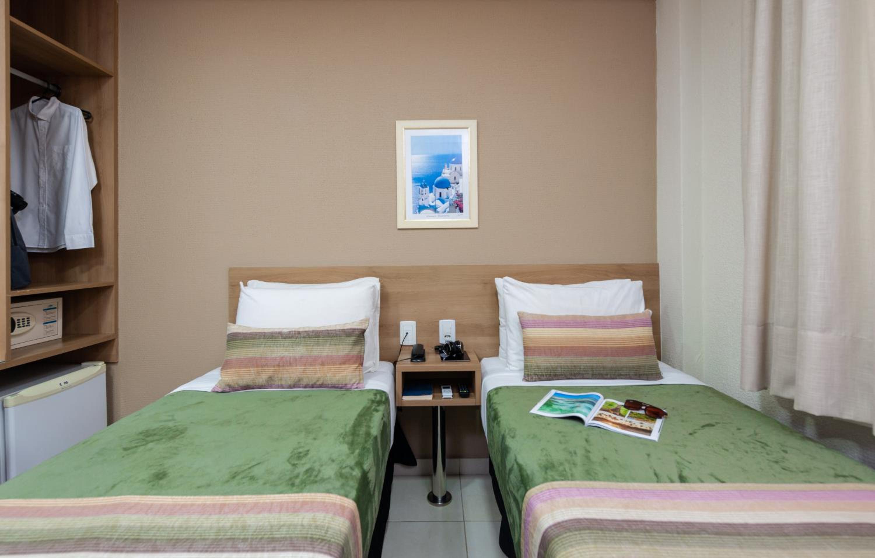 Deluxe Twin Room photo 3