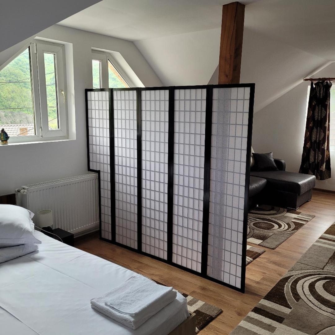 One-Bedroom Apartment - Photo 16