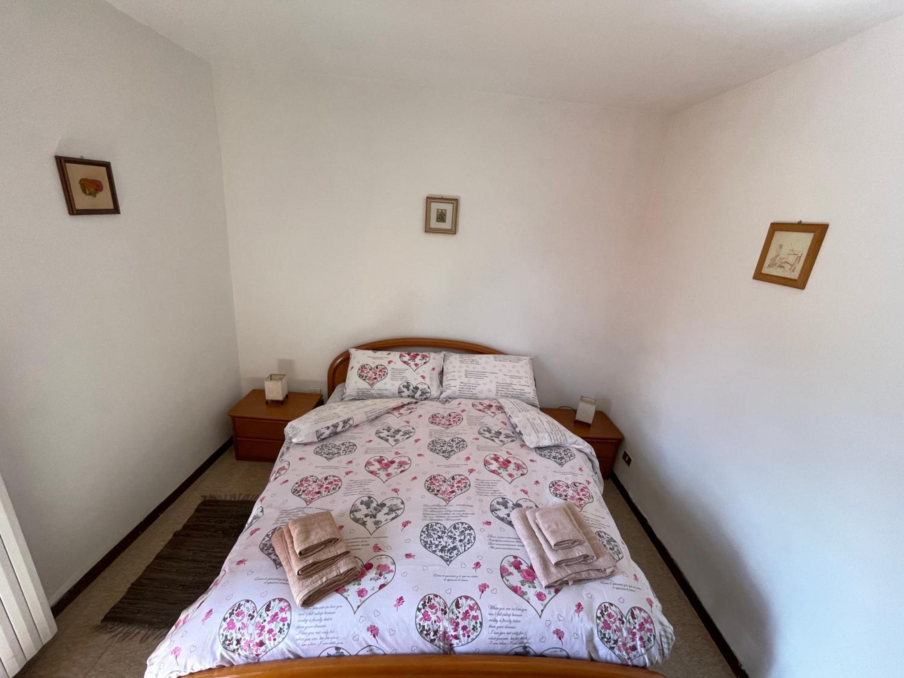 Two-Bedroom House - Photo 5