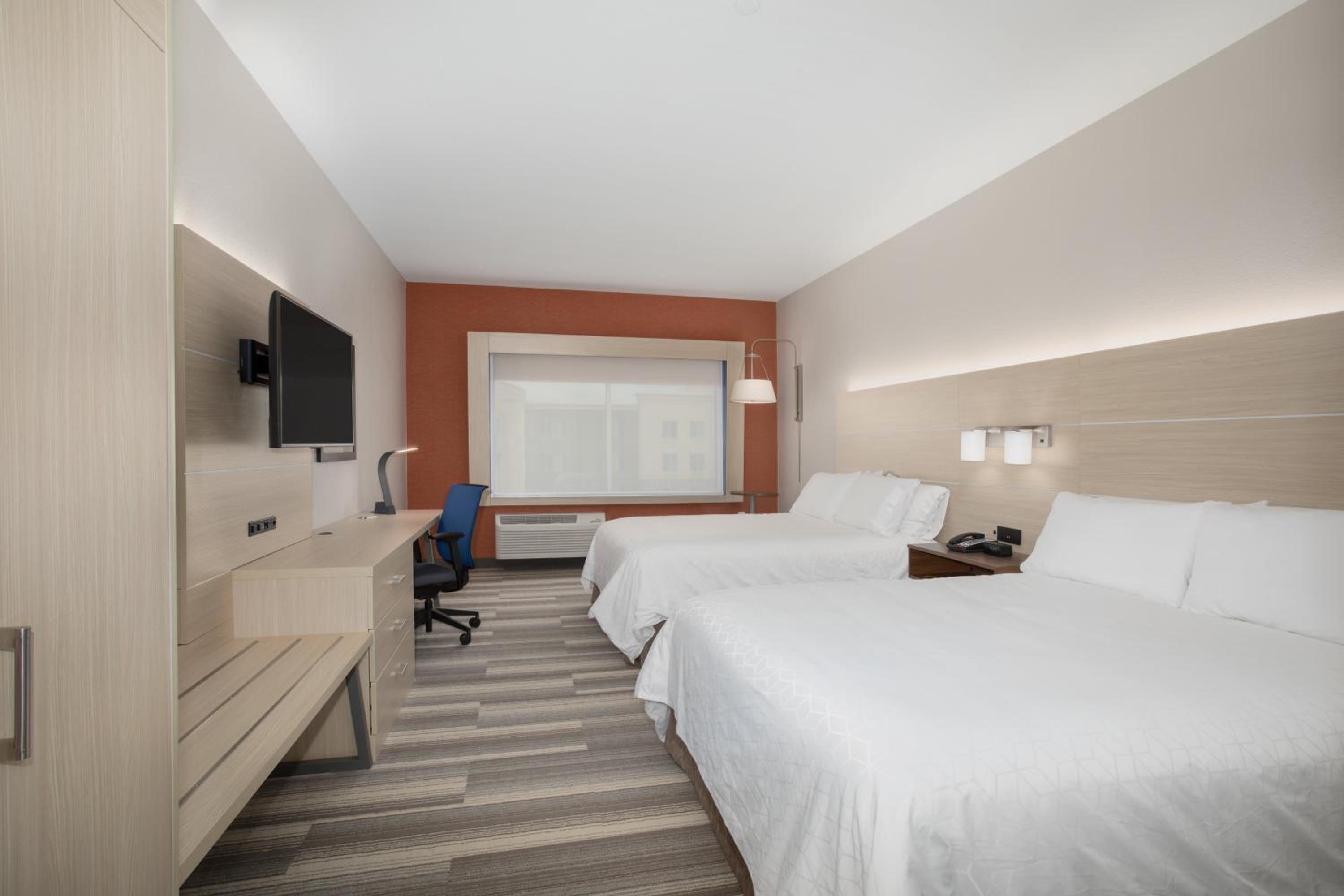 Standard Queen Room with Two Queen Beds - Photo 1