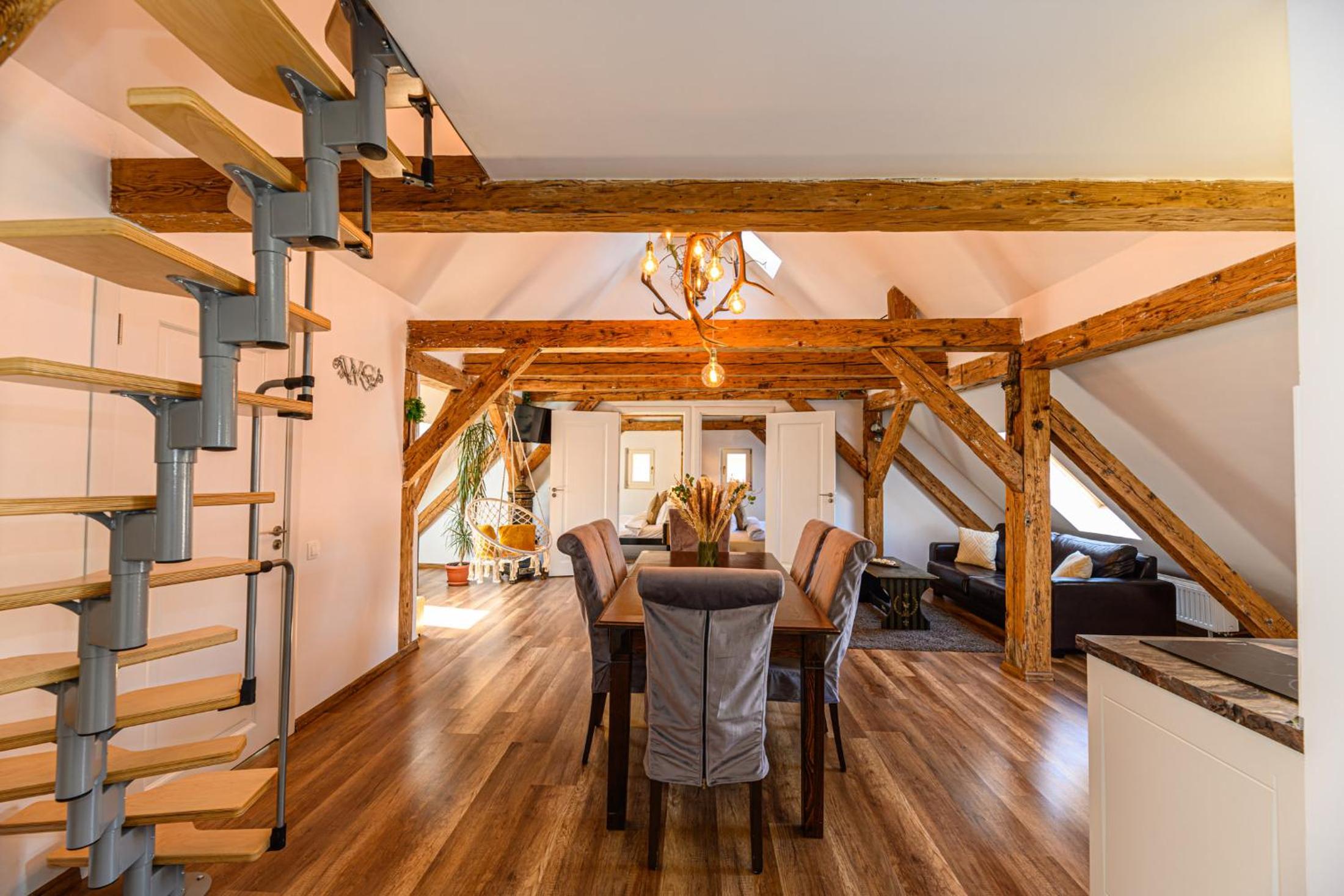 Three-Bedroom Apartment - Photo 8