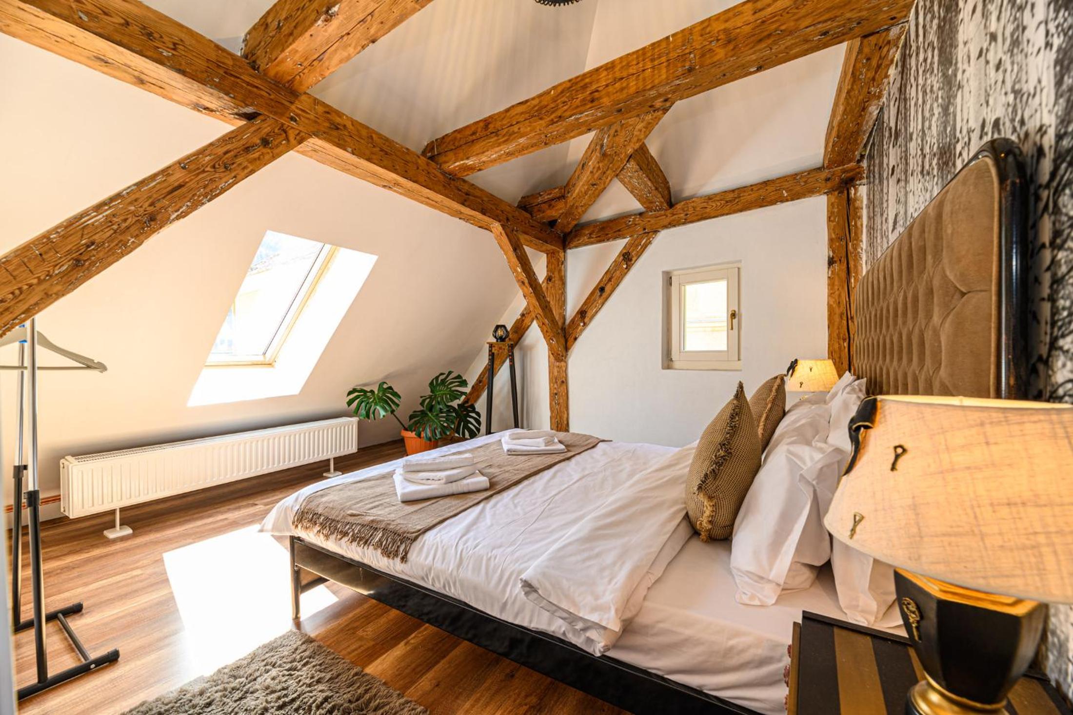 Three-Bedroom Apartment - Photo 10