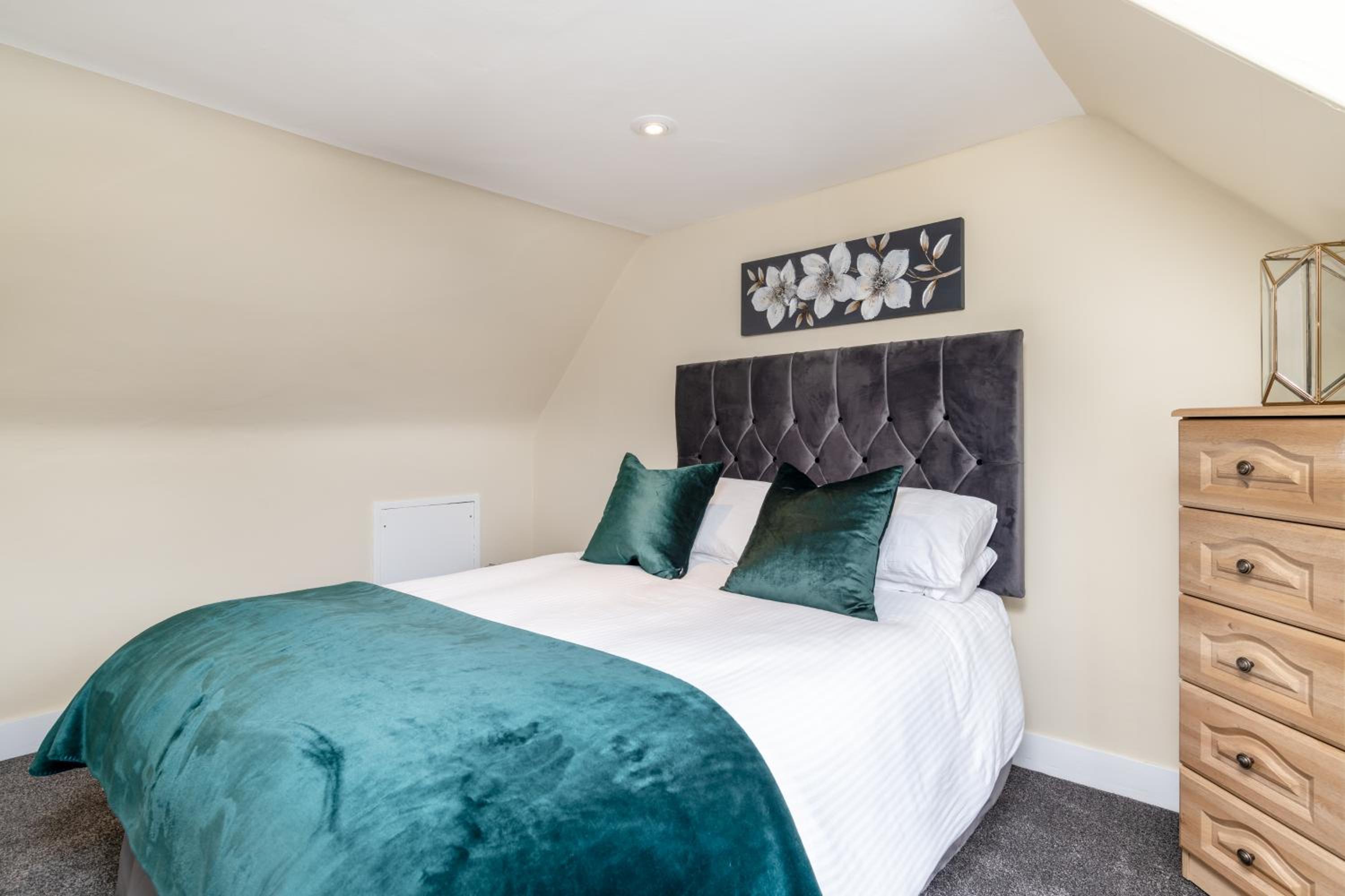 Double Room with Mountain View - Photo 8