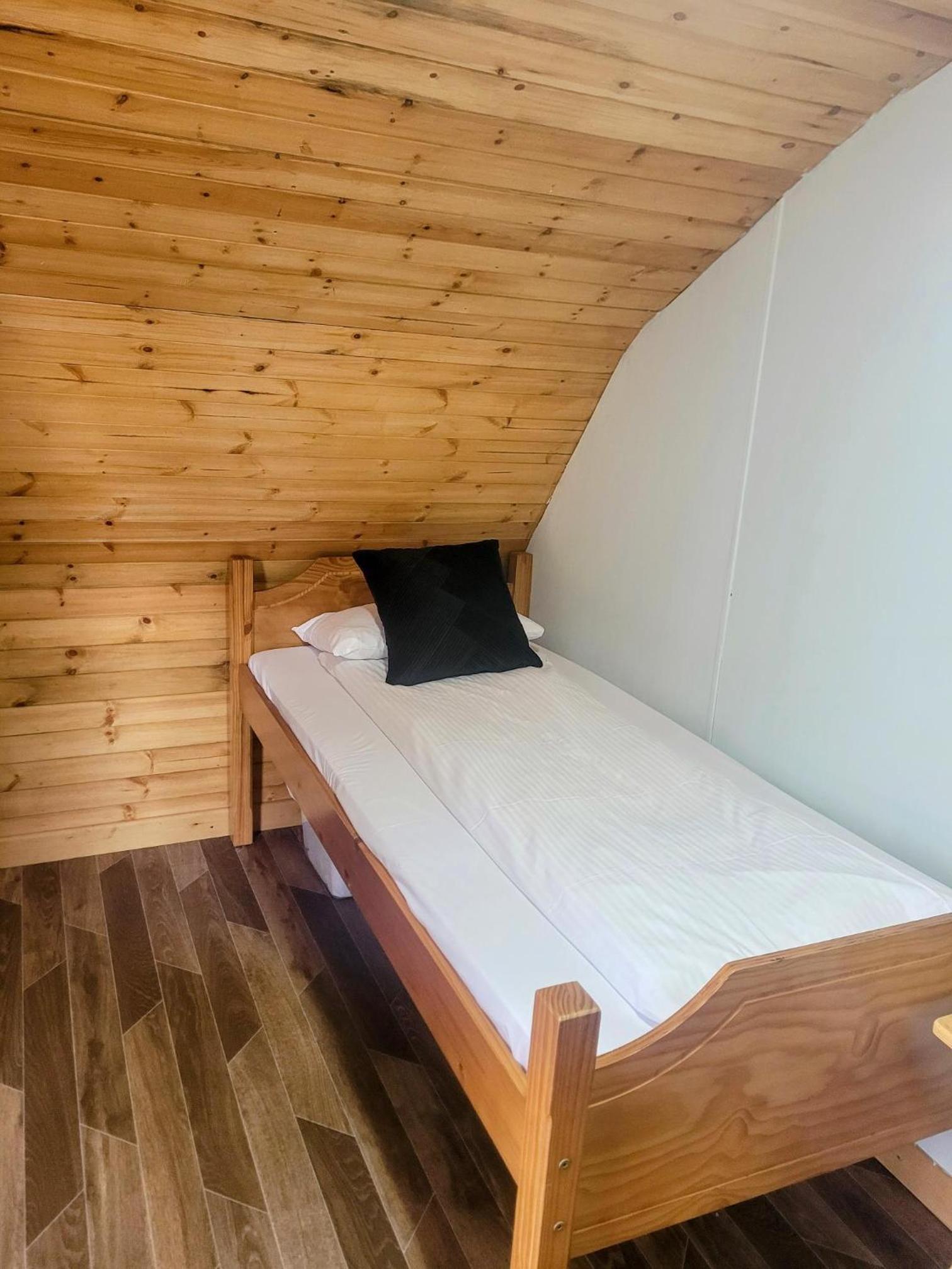 Glamping Pod - Photo 7