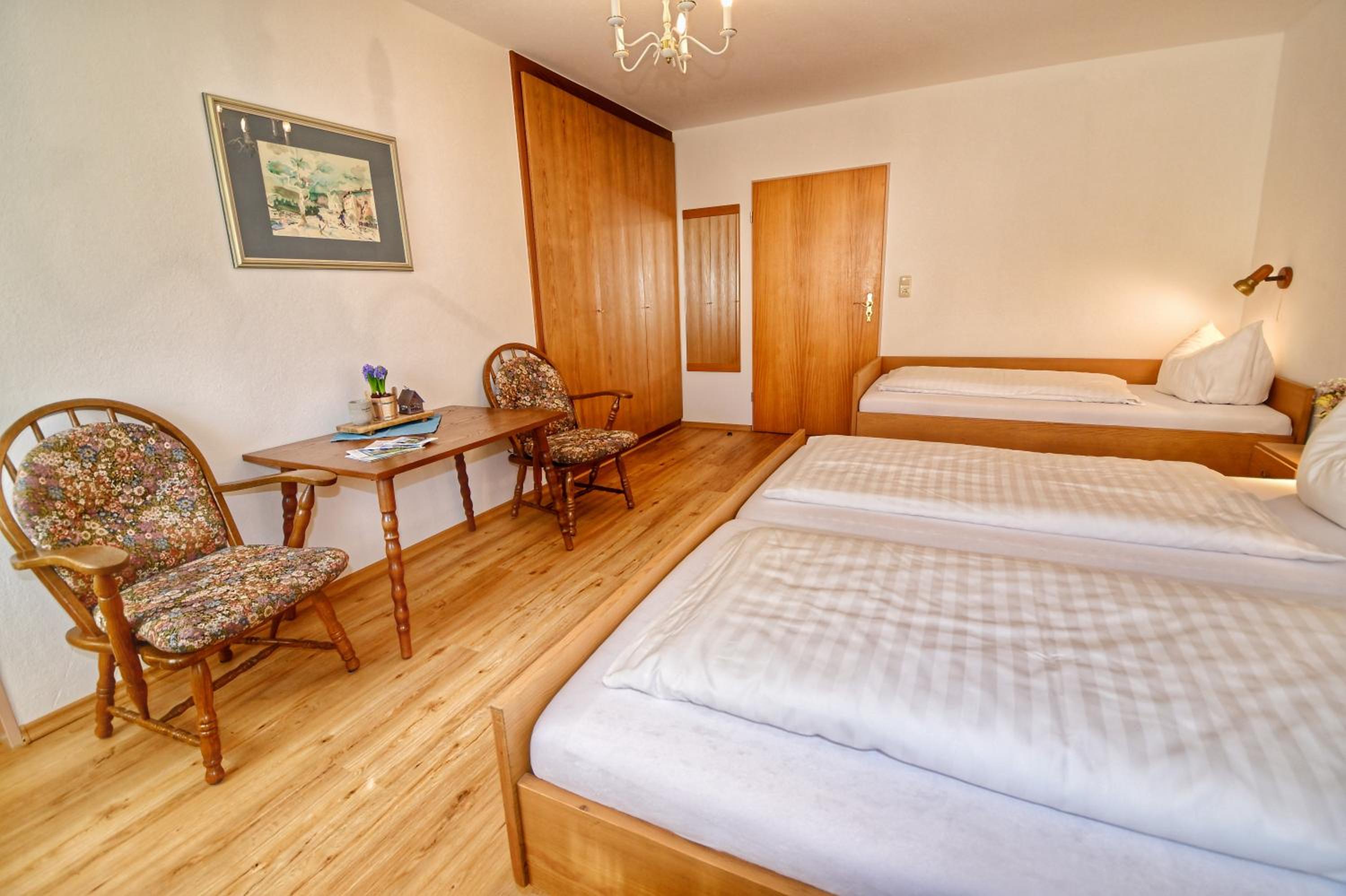 Triple Room - Photo 6