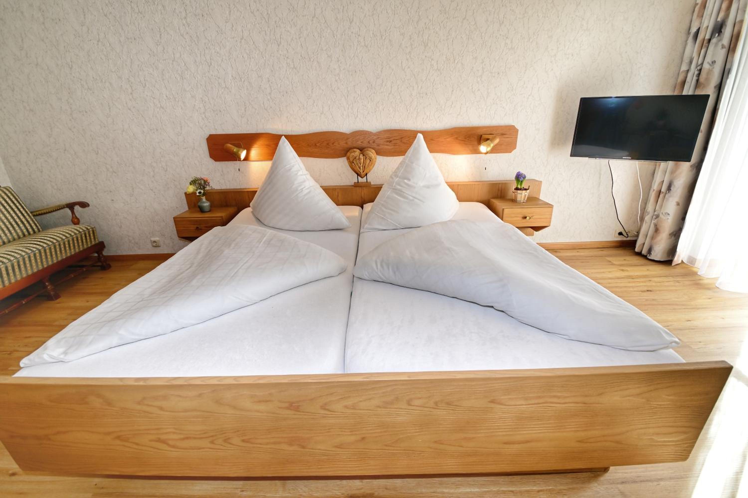 Double Room - Photo 12