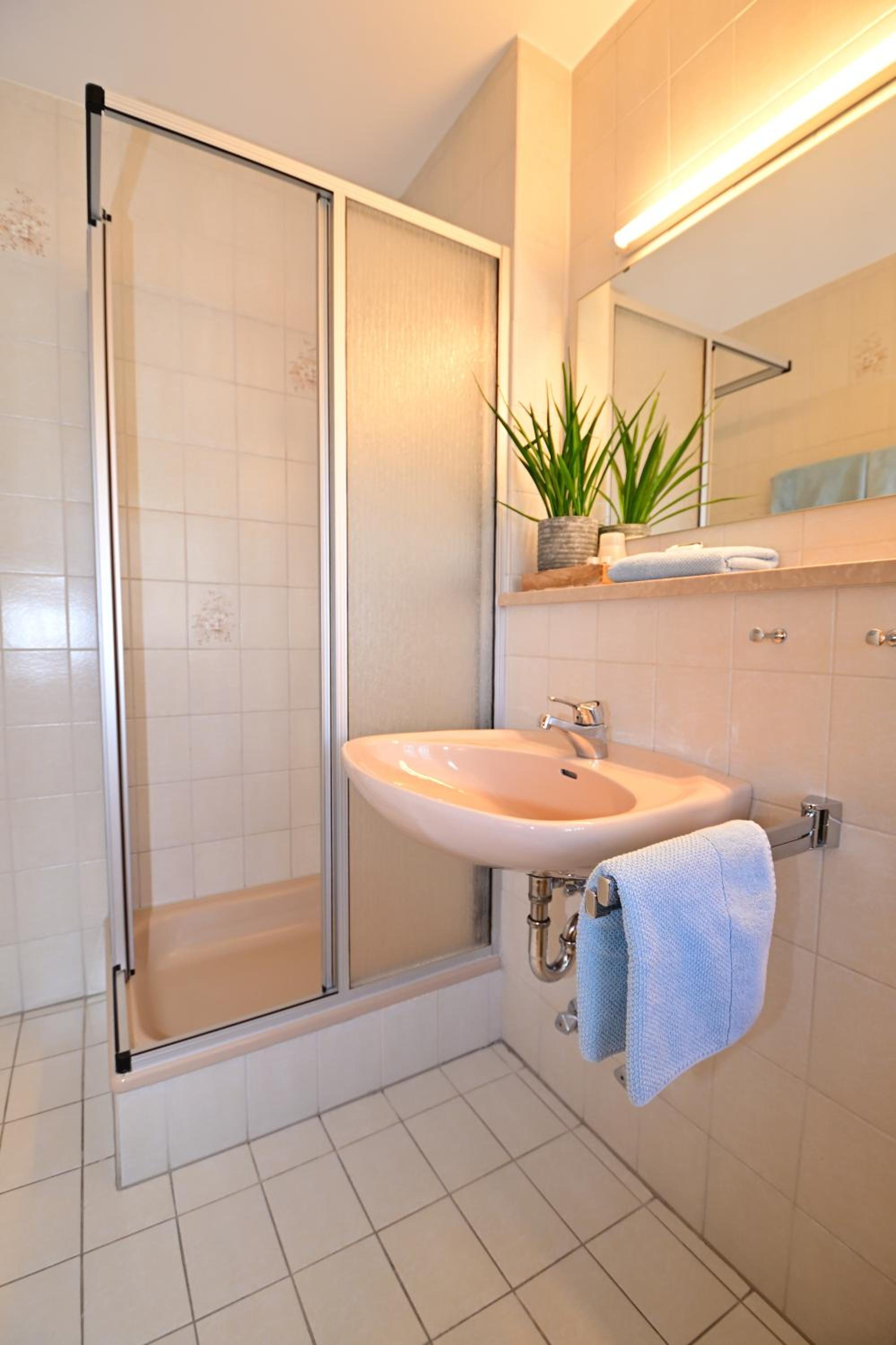Double Room - Photo 13