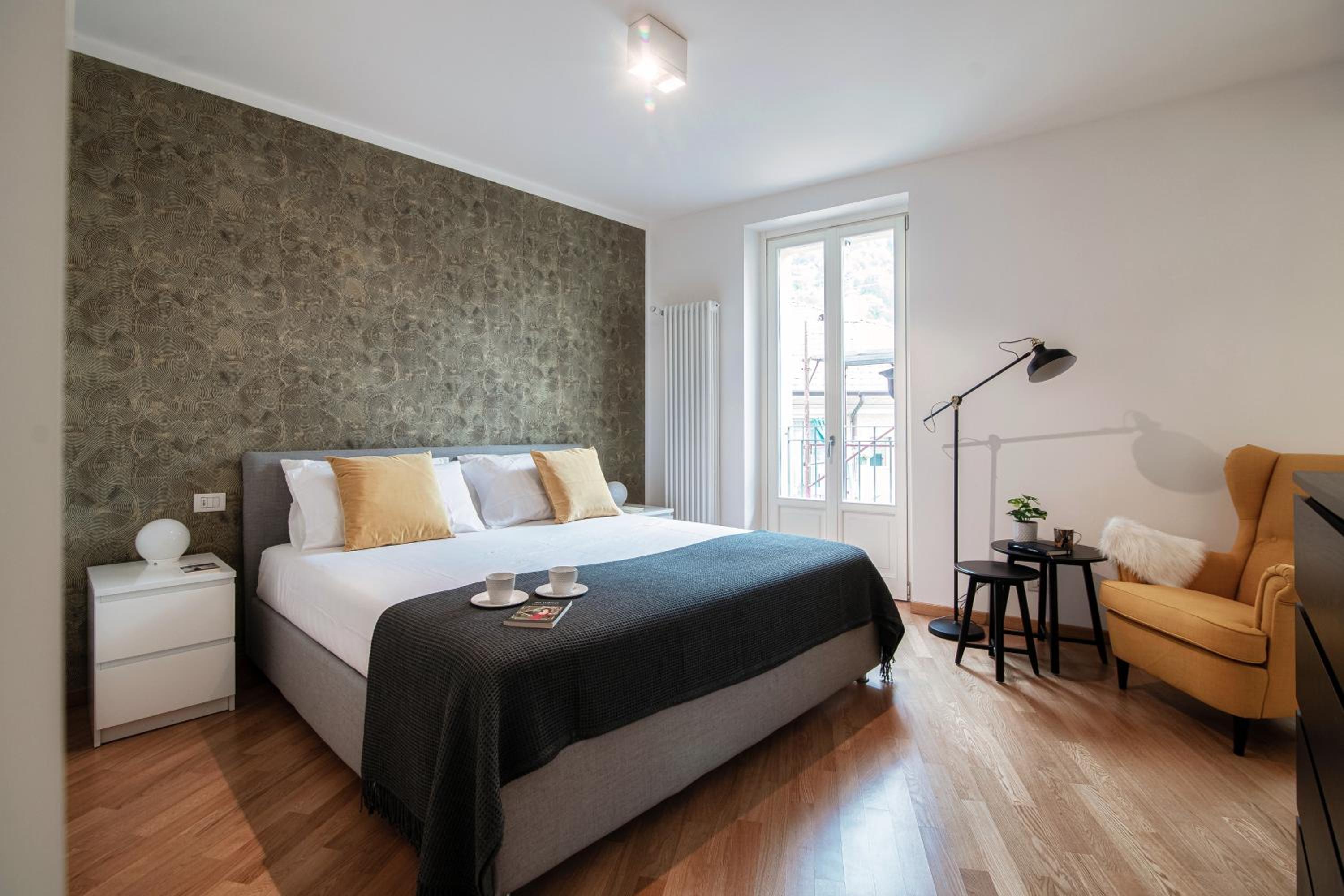 Apartment with Balcony