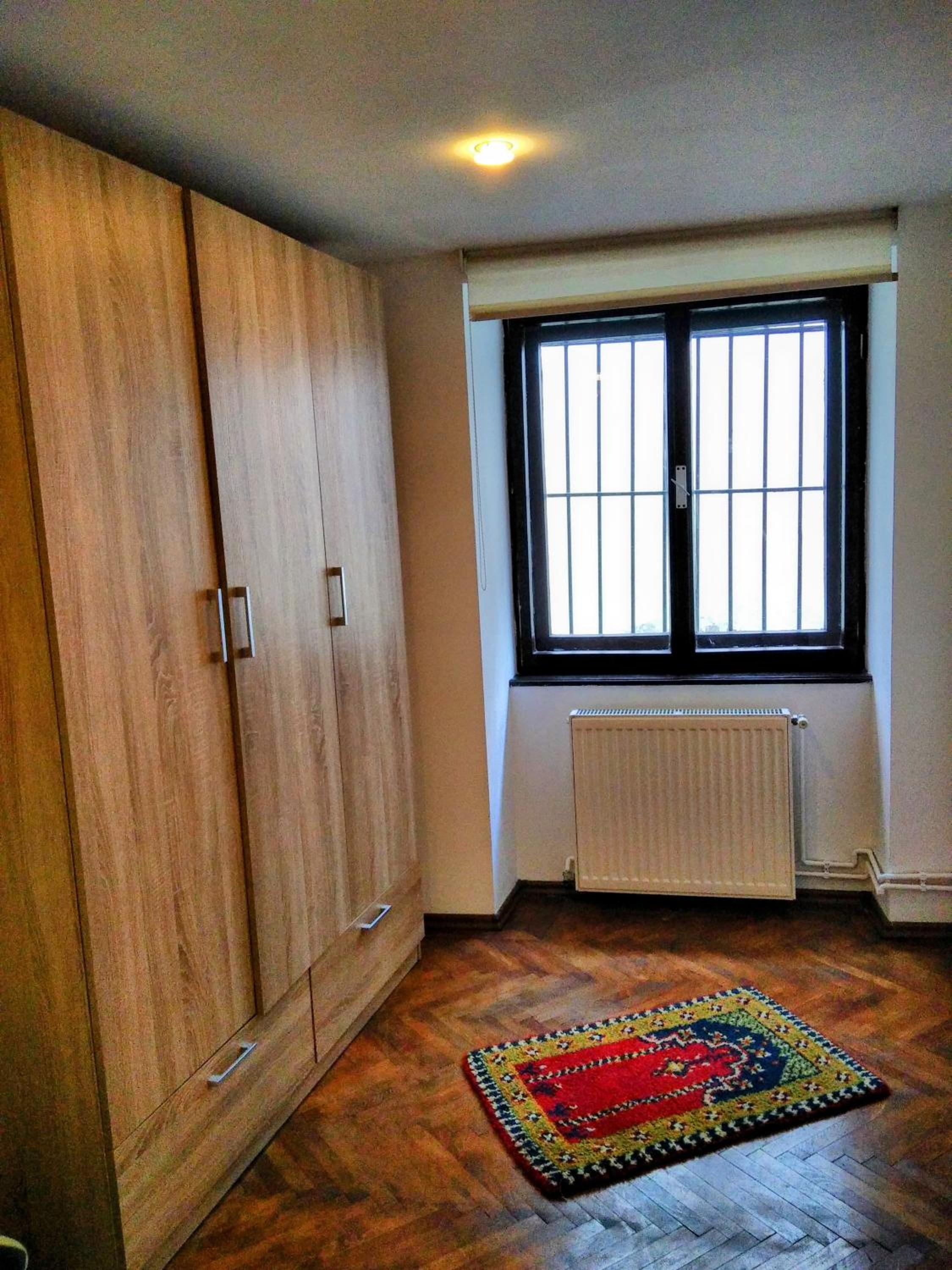One-Bedroom Apartment - Photo 6