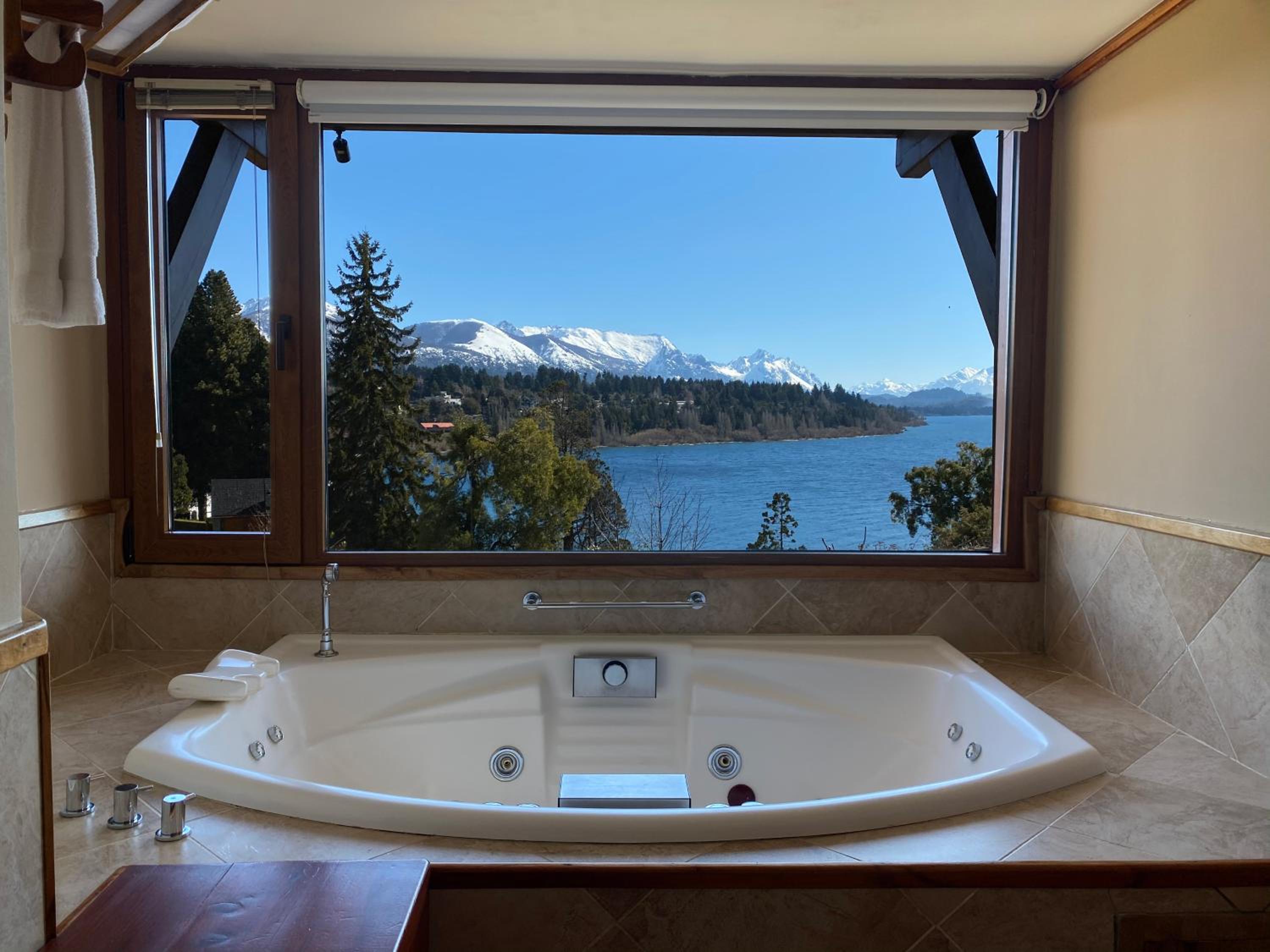 Four Suites Family Apartment with Sauna