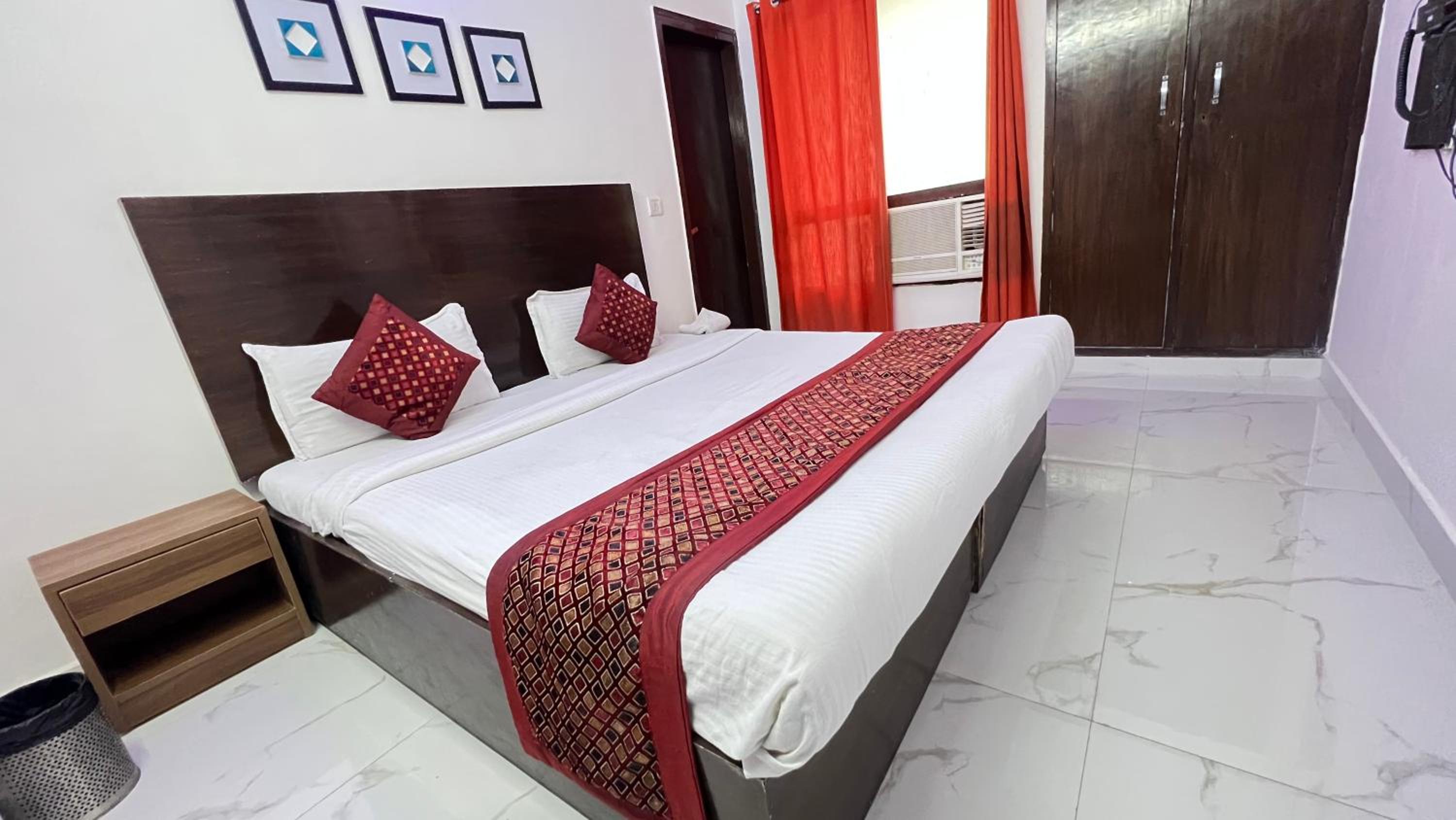 Deluxe Room - Photo 3
