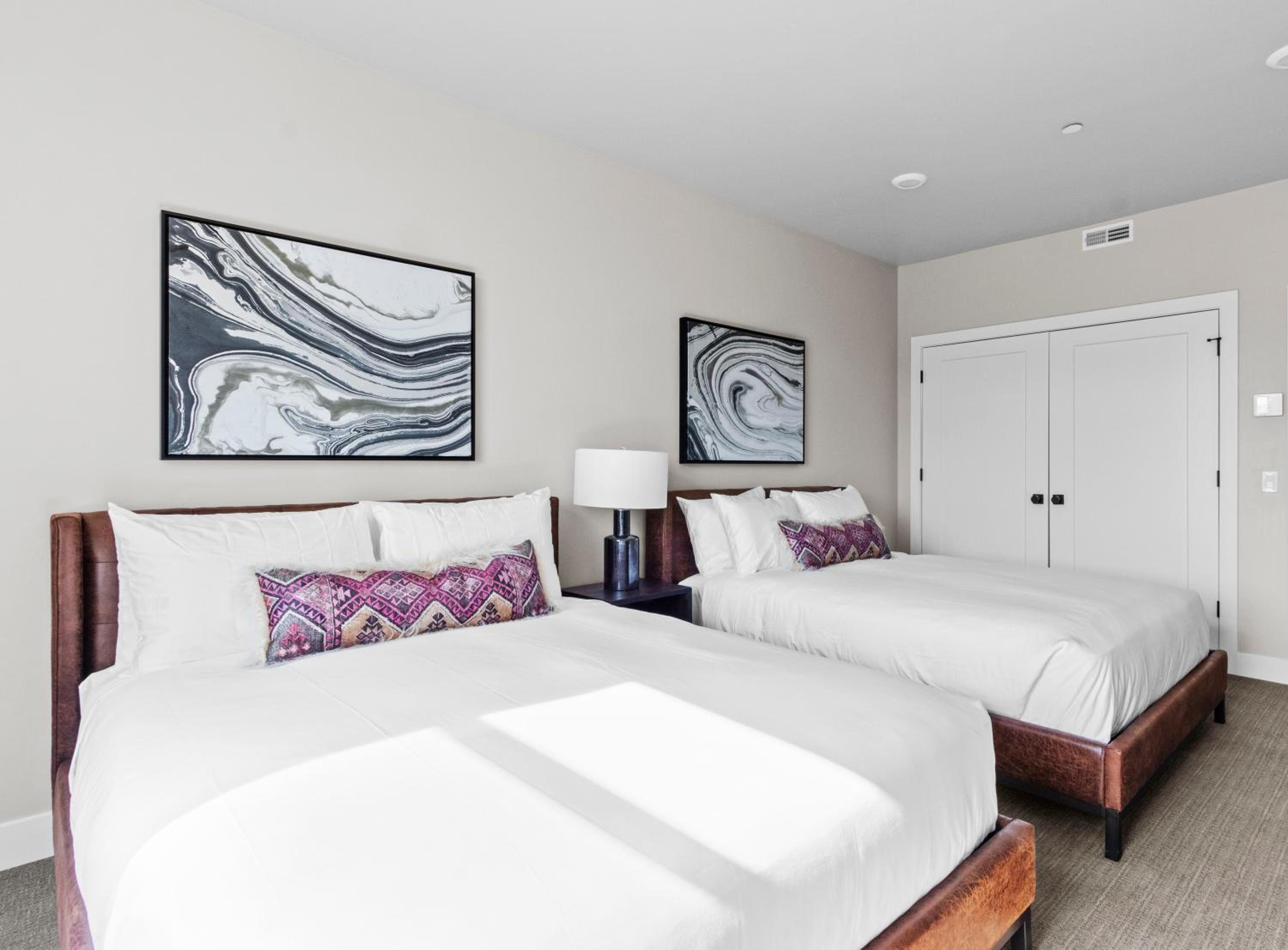 Standard room - 2 Queens