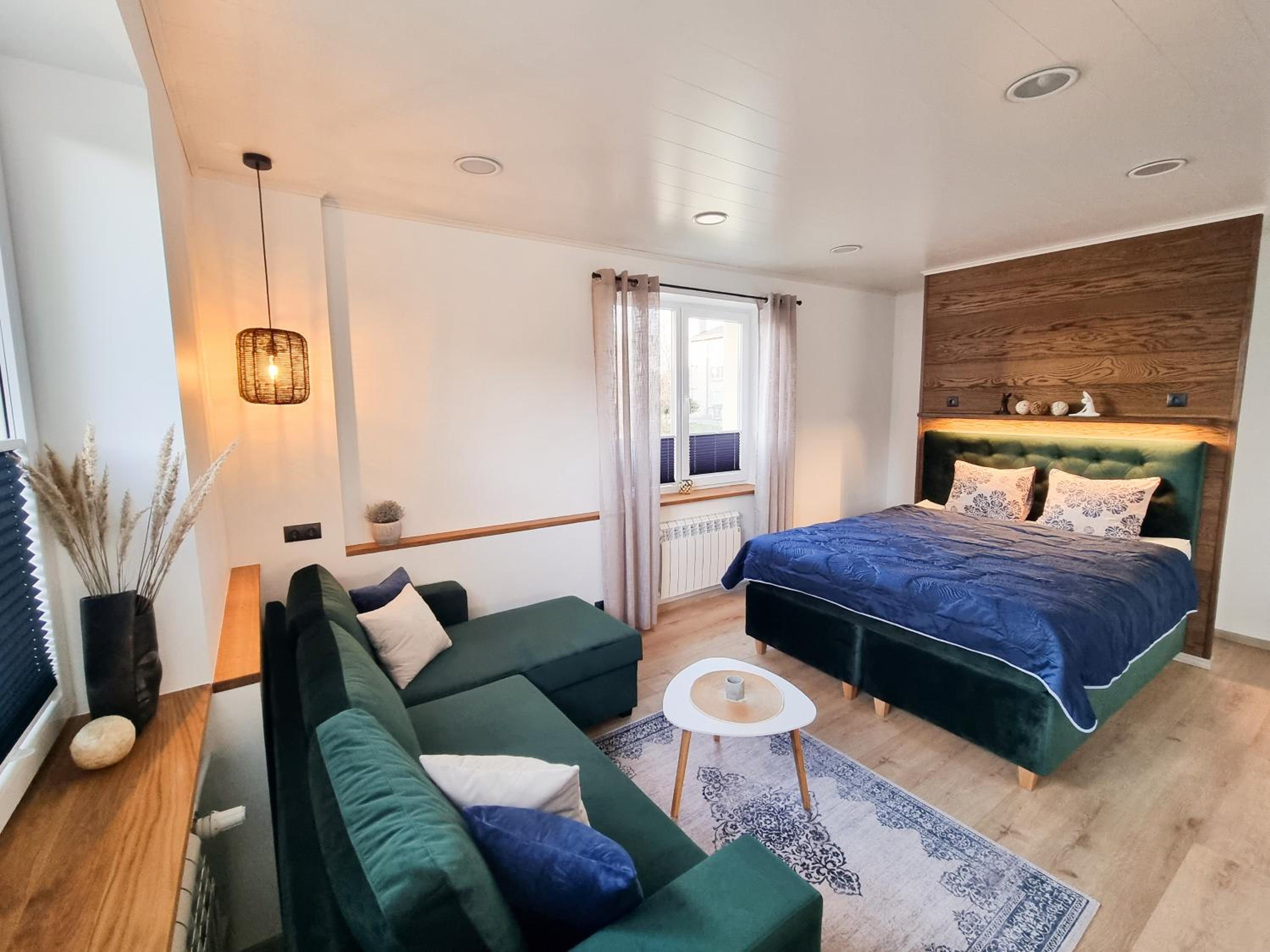 One-Bedroom Apartment