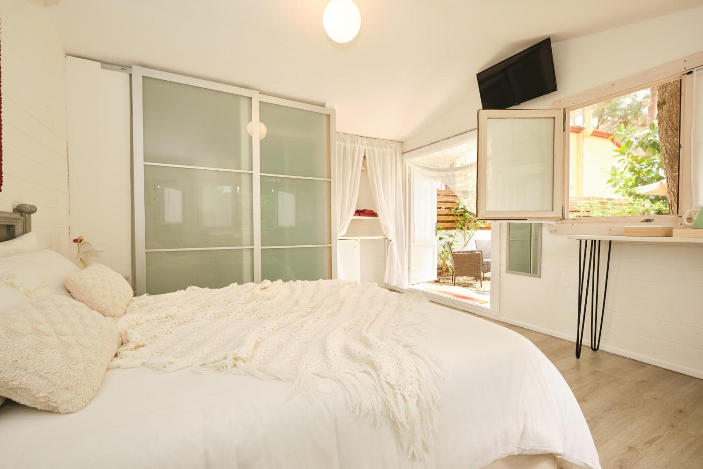 Double Room with Private Bathroom photo 3