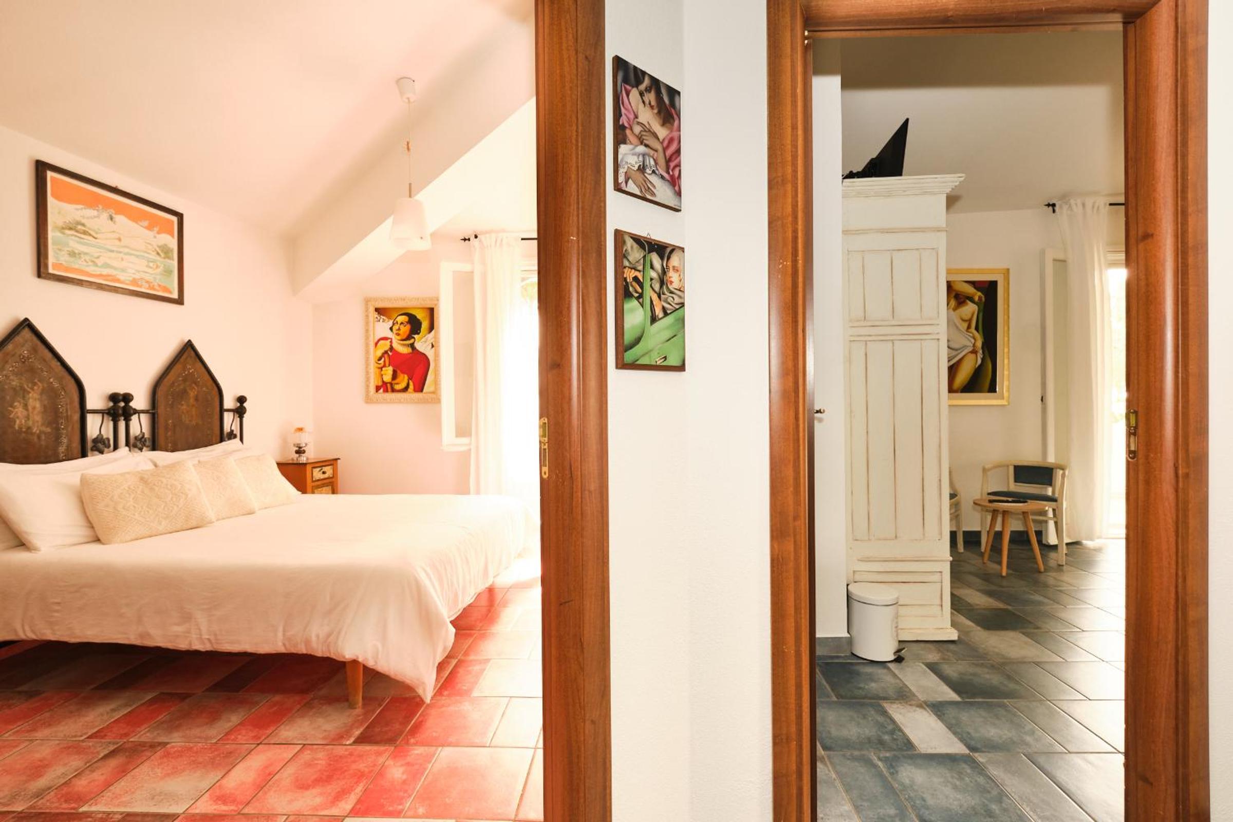 Double or Twin Room with Private External Bathroom photo 1