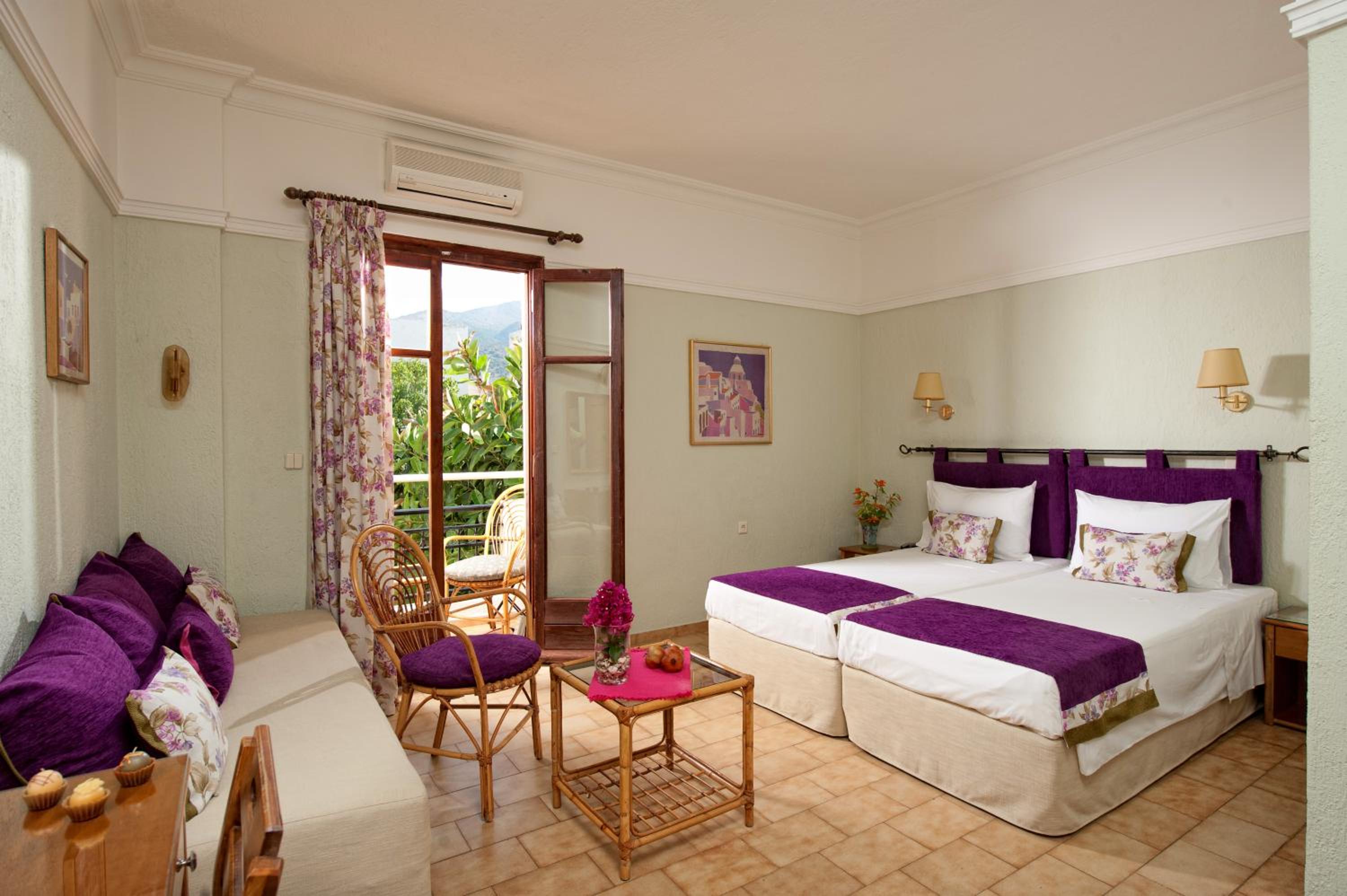 Triple Room - Photo 1