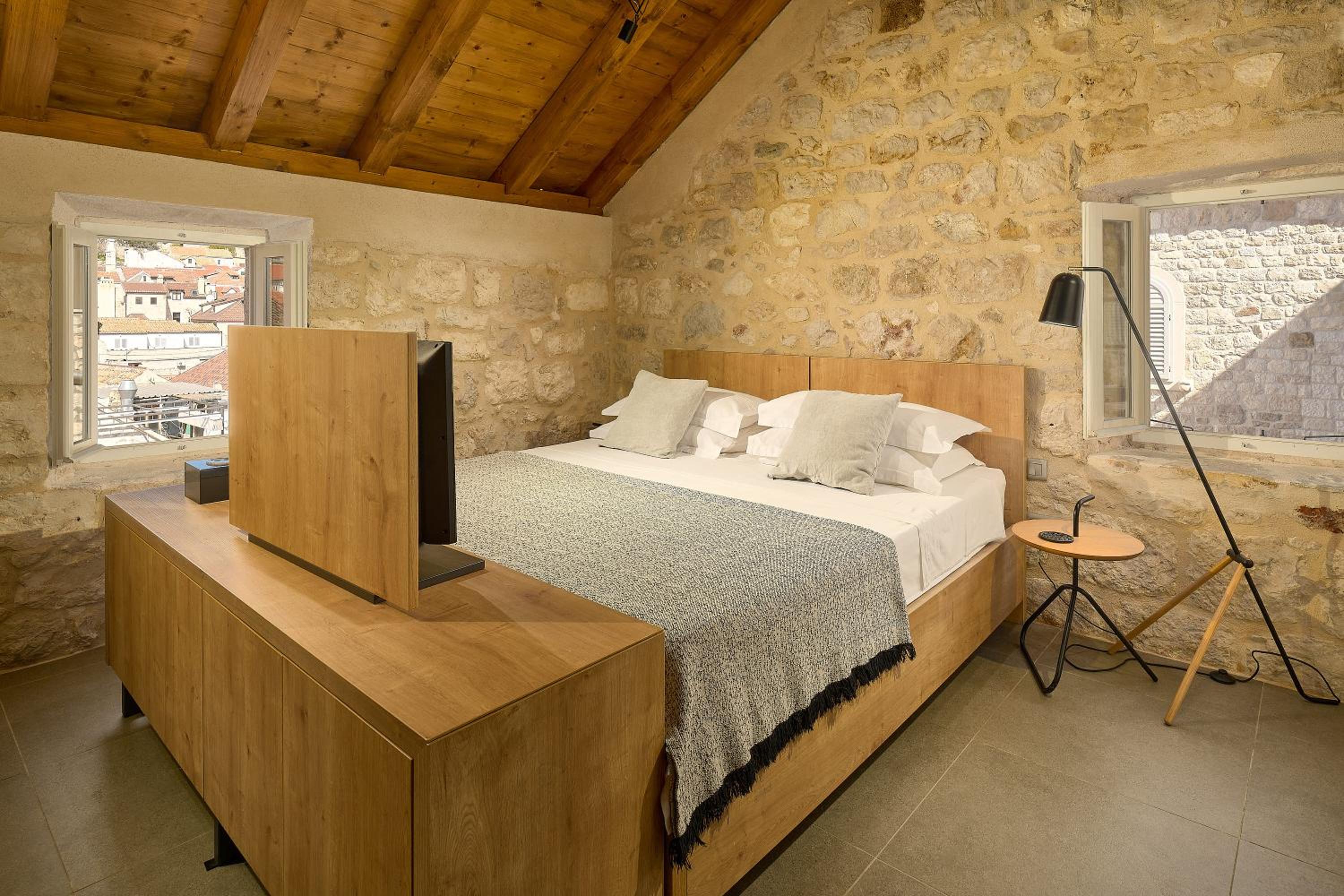 Deluxe King Studio Loft