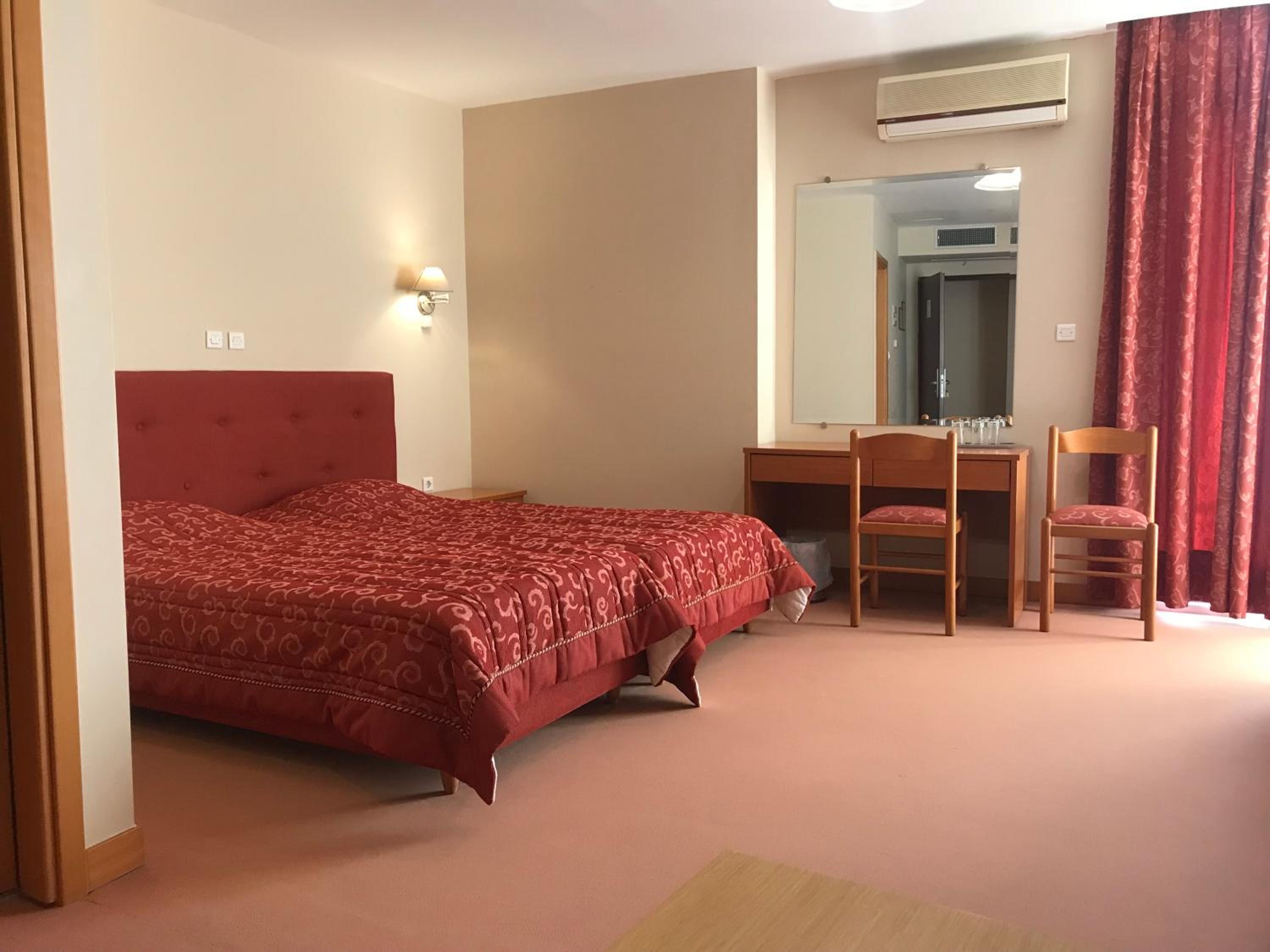 Deluxe Triple Room photo 2