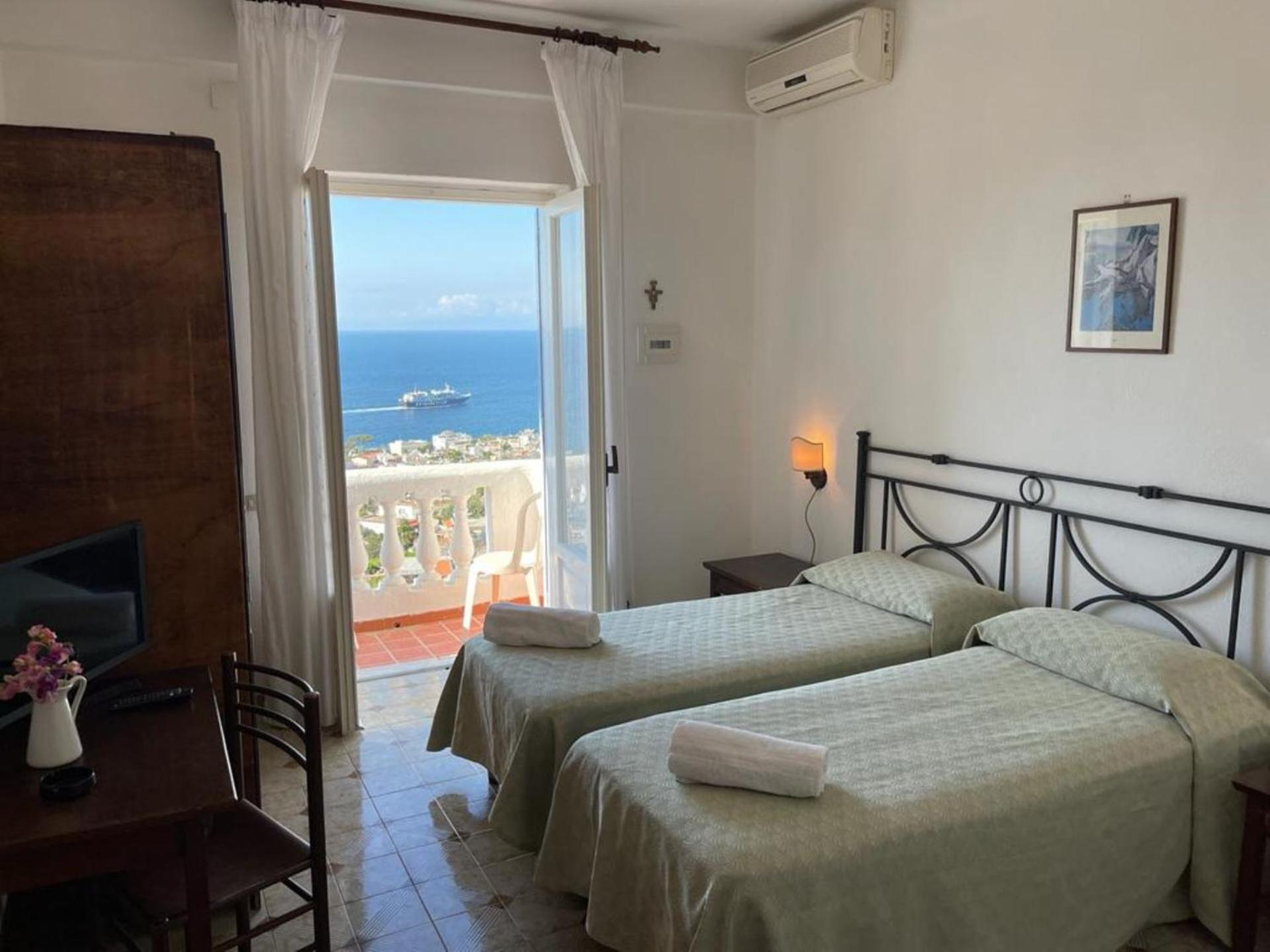 Double or Twin Room with Private Bathroom