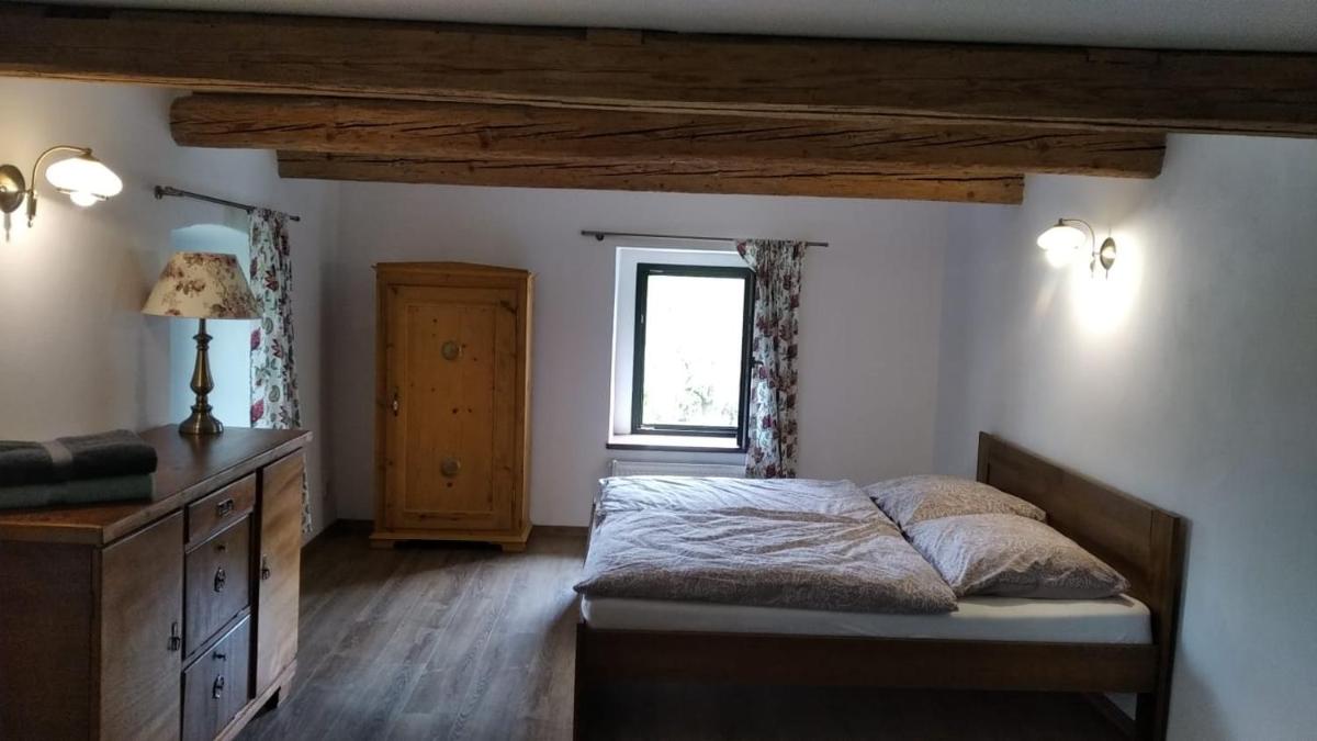 Large Double Room - Photo 6