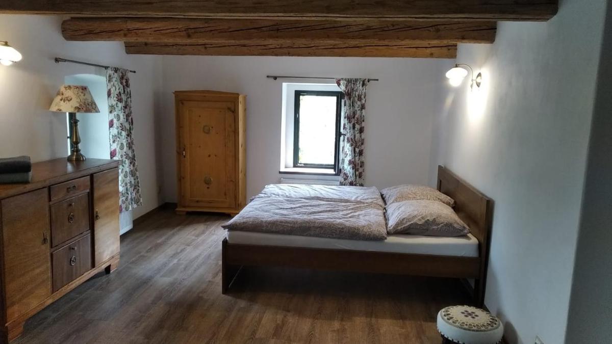 Large Double Room - Photo 7