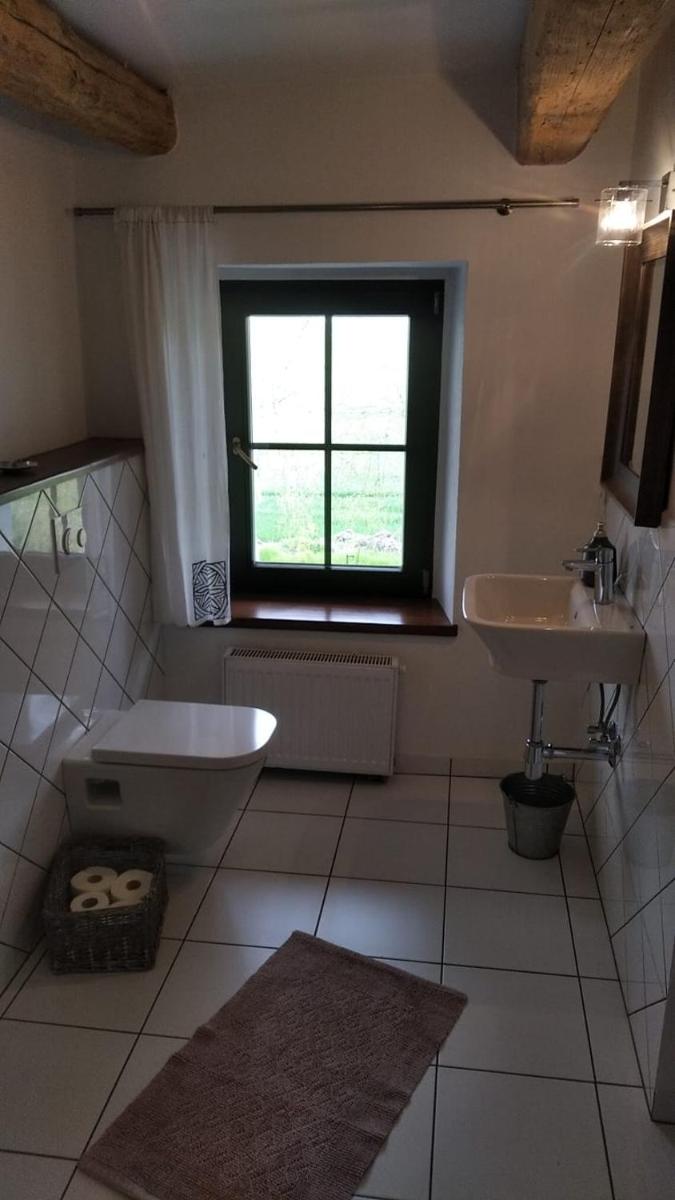 Large Double Room - Photo 4